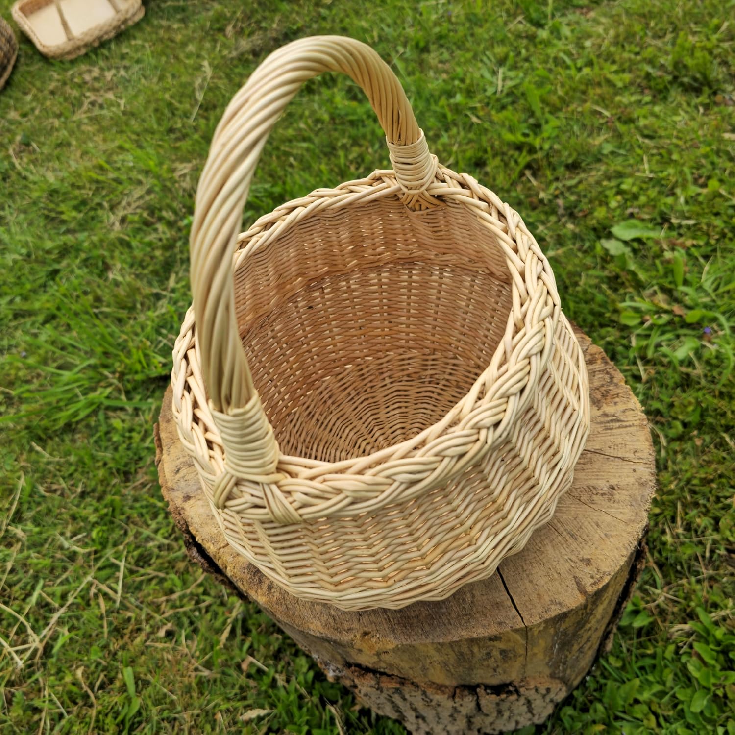 Small Wicker Basket – Handwoven Willow Rustic Decorative Market Basket with Handle – 22 x 23 x 28 cm (8.7 x 9.1 x 11 in) – Eco-Friendly Gift or Flower Girl Basket (#3)