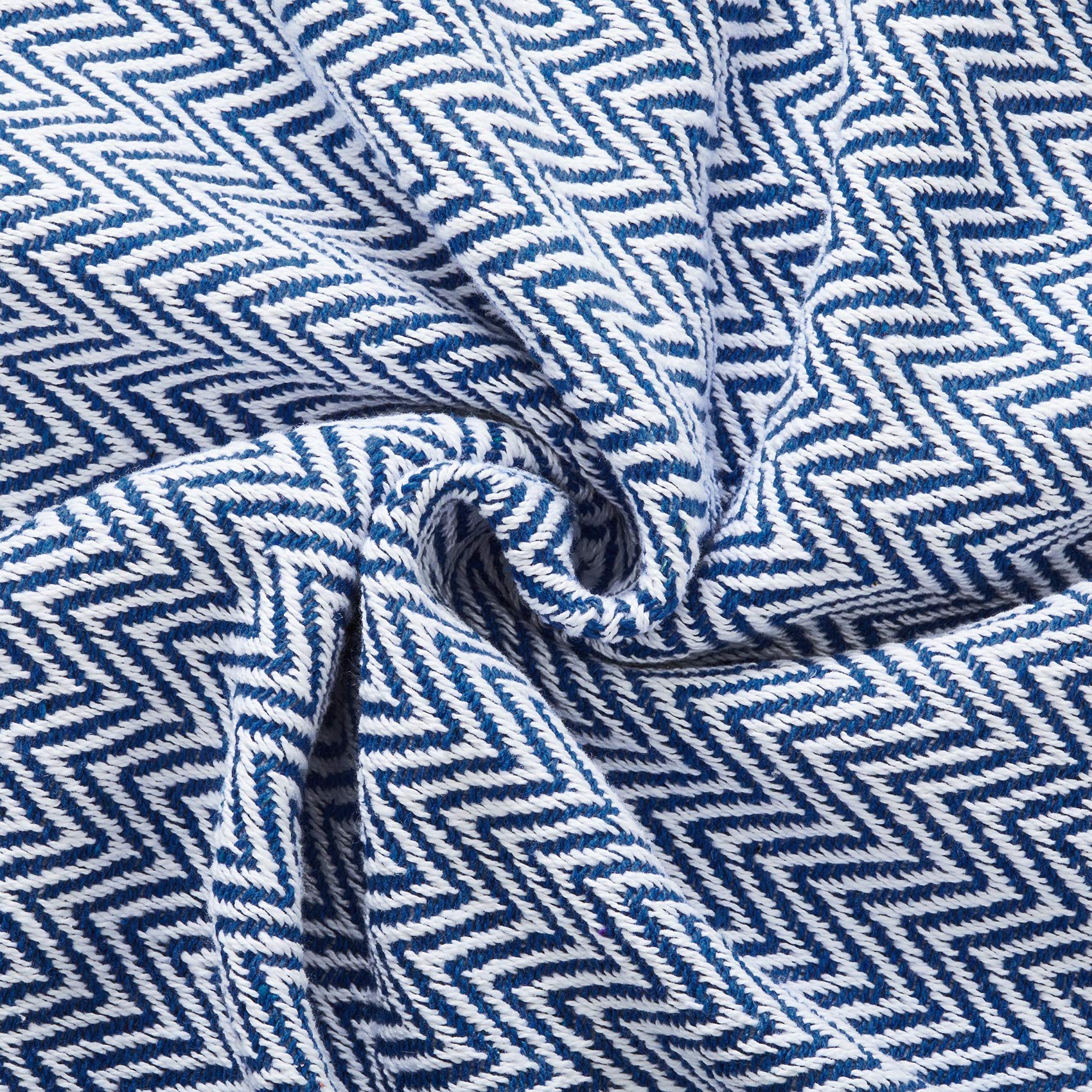Gräfenstayn Premium Copriletto con frange - 100% cotone - 180 x 240 cm - Coperta estiva a spina di pesce - Coperta di cotone come coperta da letto, coperta da divano (Blu