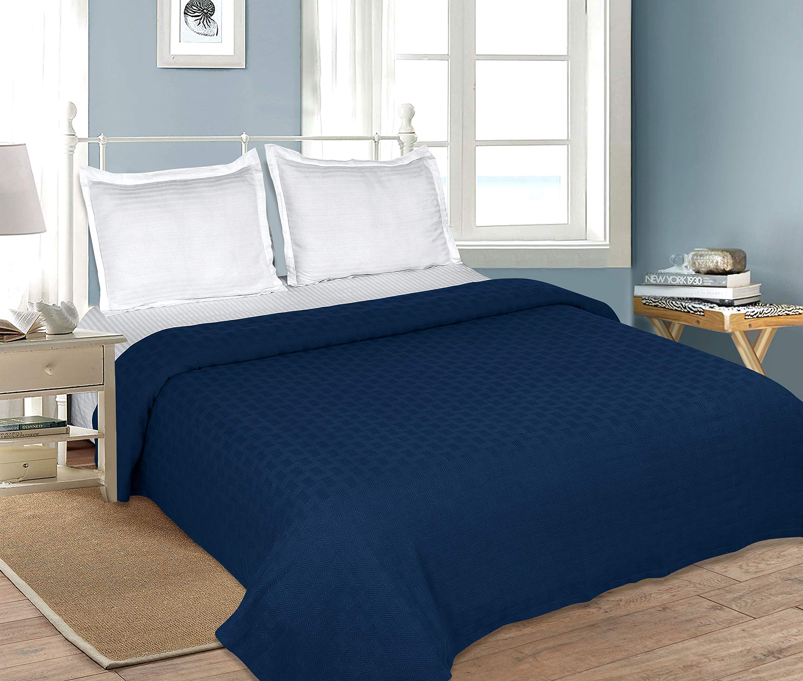 GLAMBURG 100% Cotton Bed Blanket, Breathable Bed Blanket Twin Size, Cotton Thermal Blankets Twin Size - Perfect for Layering Any Bed for All Season - Navy