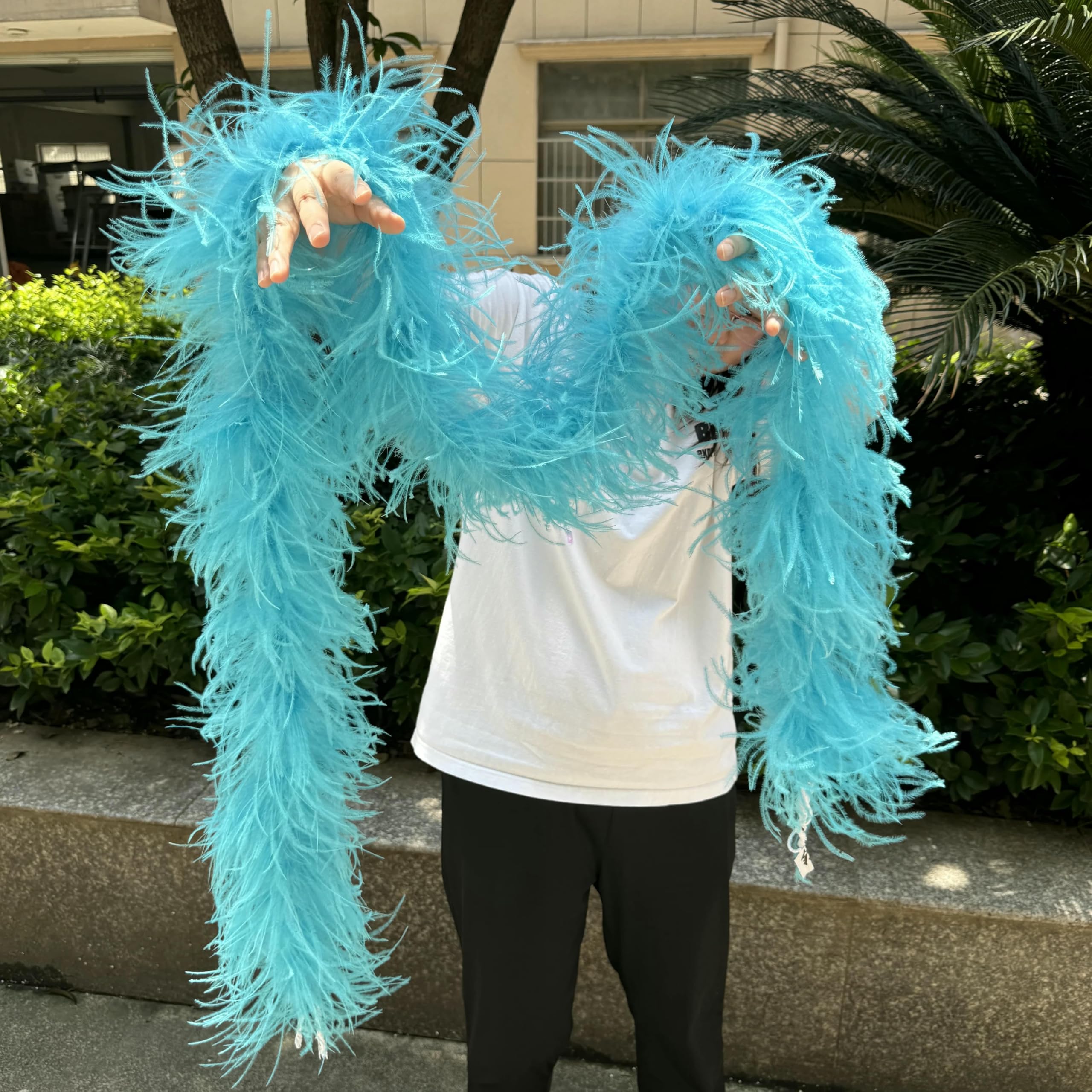 Boas en plumes d'autruche naturelles de 2 m, 6 à 30 plis d'épaisseur, convient pour la décoration de jupe de carnaval, écharpe, plumes douces et moelleuses, bleu ciel, 2 mètres,