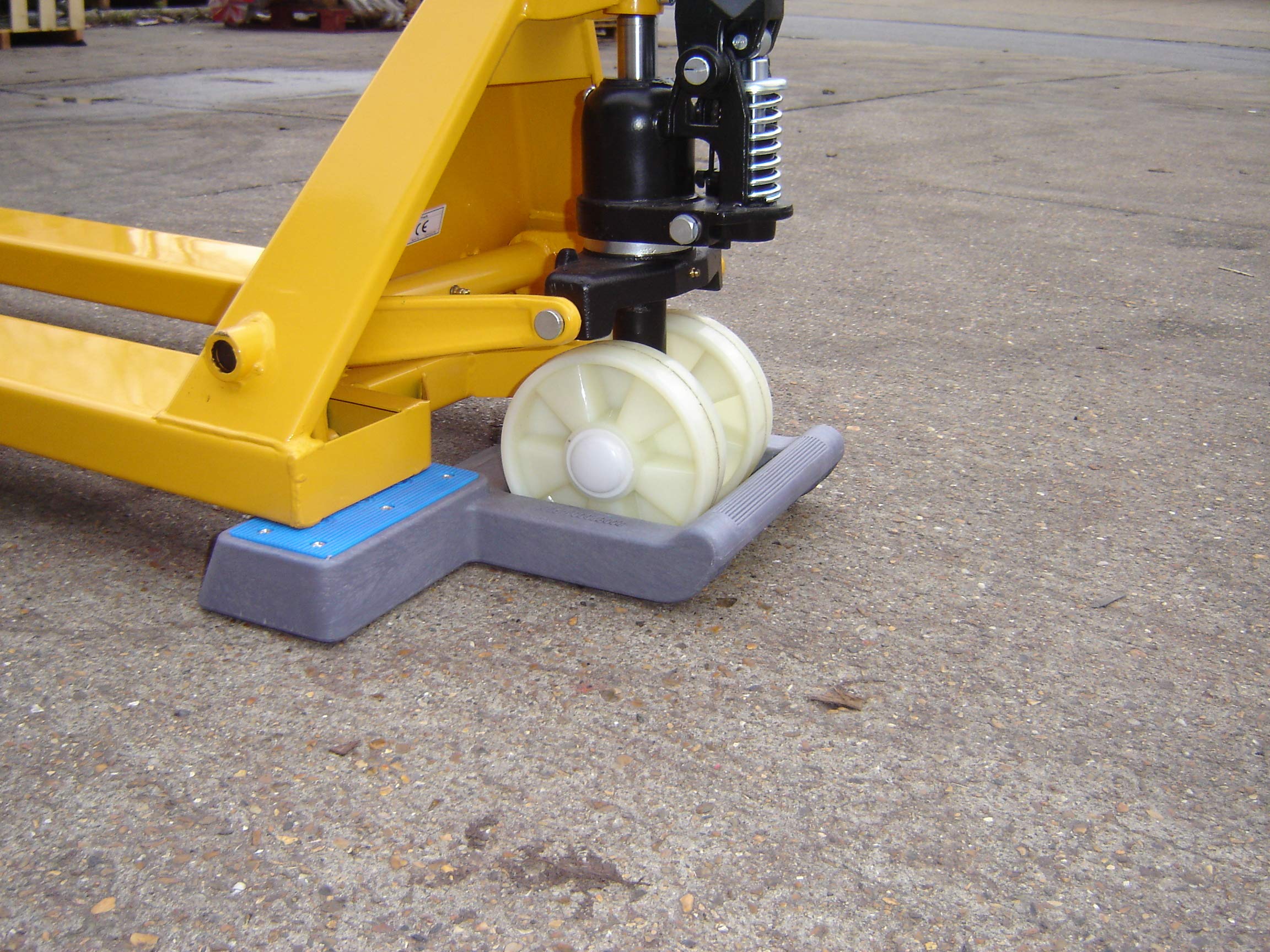 LiftMate Pallet Truck Chock, Pump Truck Stopper, Pallet Jack Stop, Heavy Duty Buy Online in