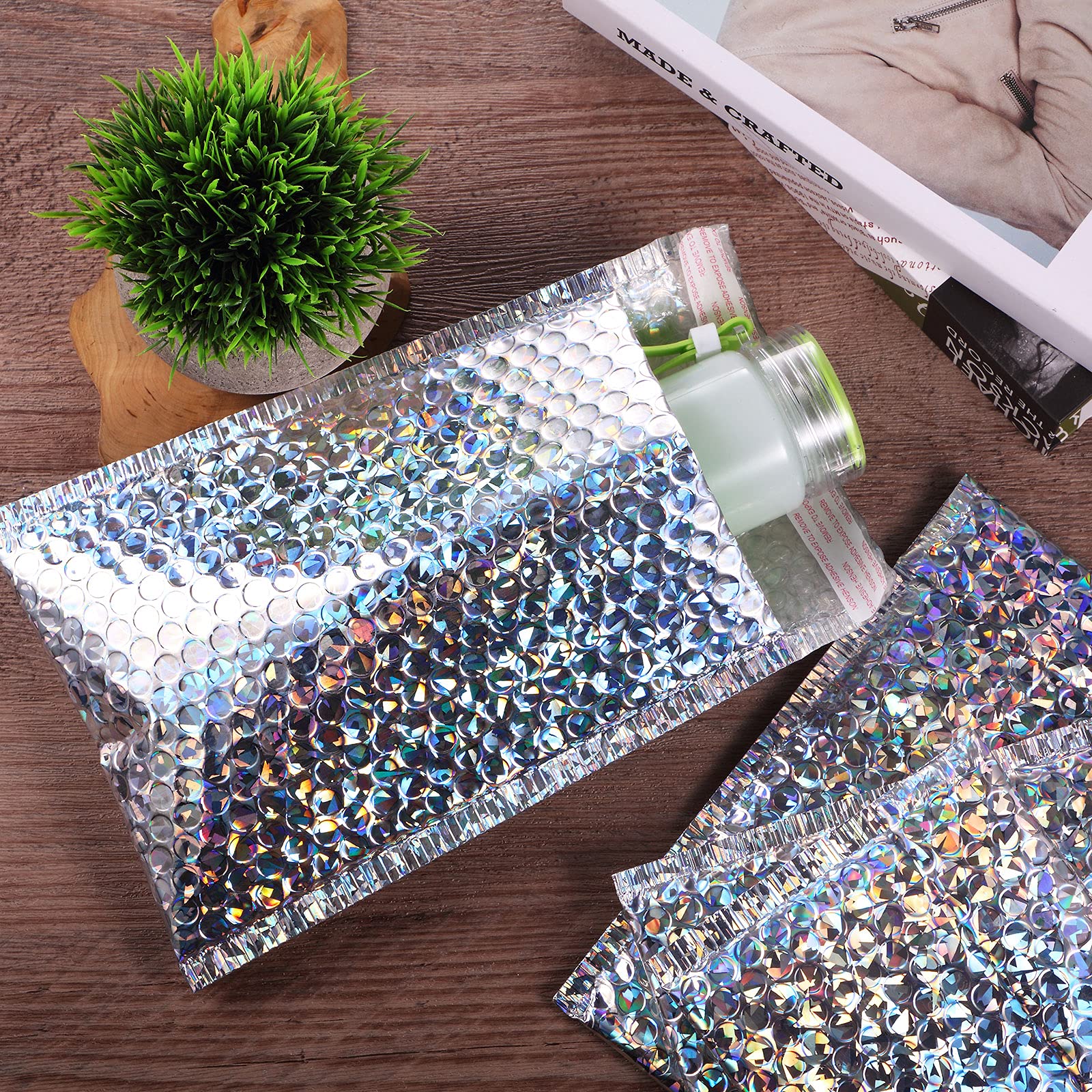 50 buste imbottite metallizzate con bolle per spedizione, buste in polietilene, con glitter imbottite, chiusura adesiva, buste per spedizioni di imballaggi (colore arcobaleno)