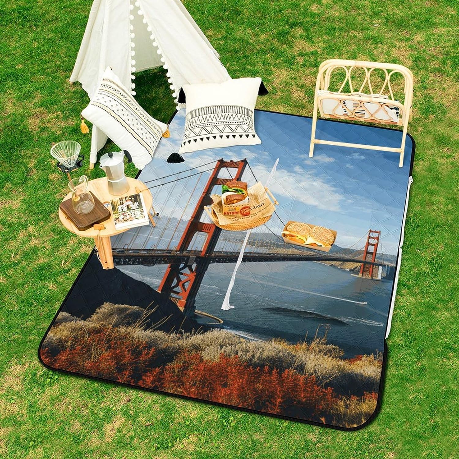 San Francisco Golden Gate Bridge Picnic Blanket 150x100cm, Foldable 2-in-1 Picnic Mat and Tote Bag Portable Waterproof Beach Mat Sandproof Outdoor Blanket for Park, Hiking, Beach, Camping, Travel