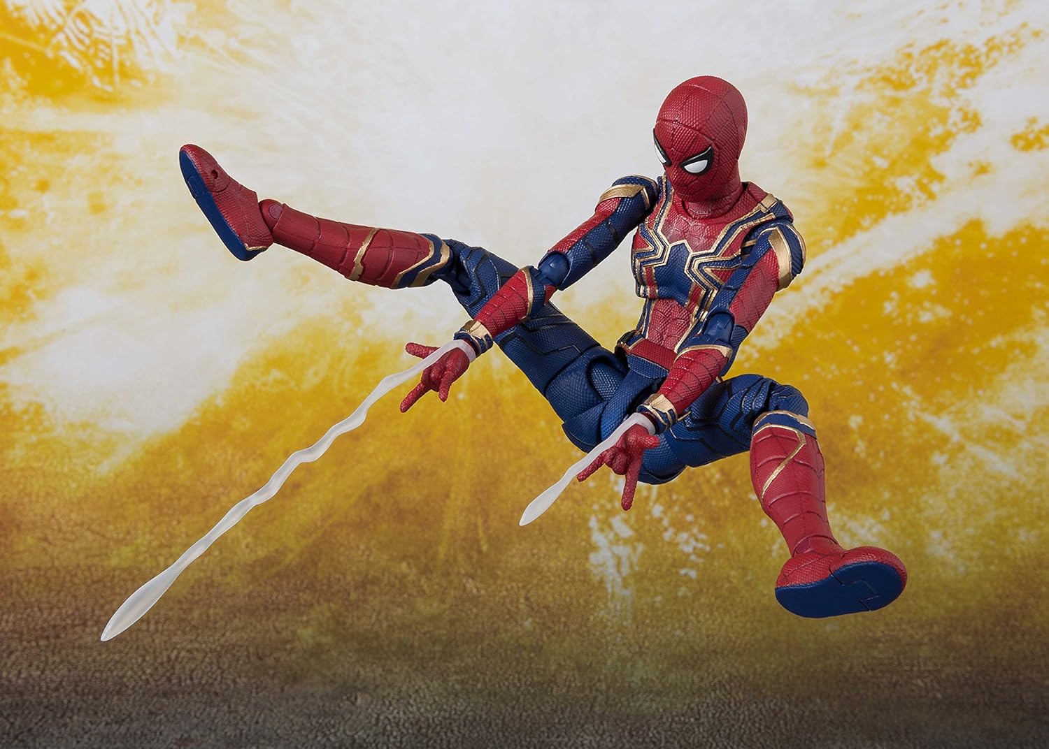 TAMASHII NATIONS Bandai S.H. Figuarts Iron Spider & Tamashii Stage Avengers: Infinity War Action Figure