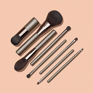 delilah - Concealer Blending Complexion Brush - Synthetic Fibres For Blending Liquid Cream - Long Wooden HAndle - Vegan Makeup Tool - For all Skin Type - Cruelty Free - 1 Pc