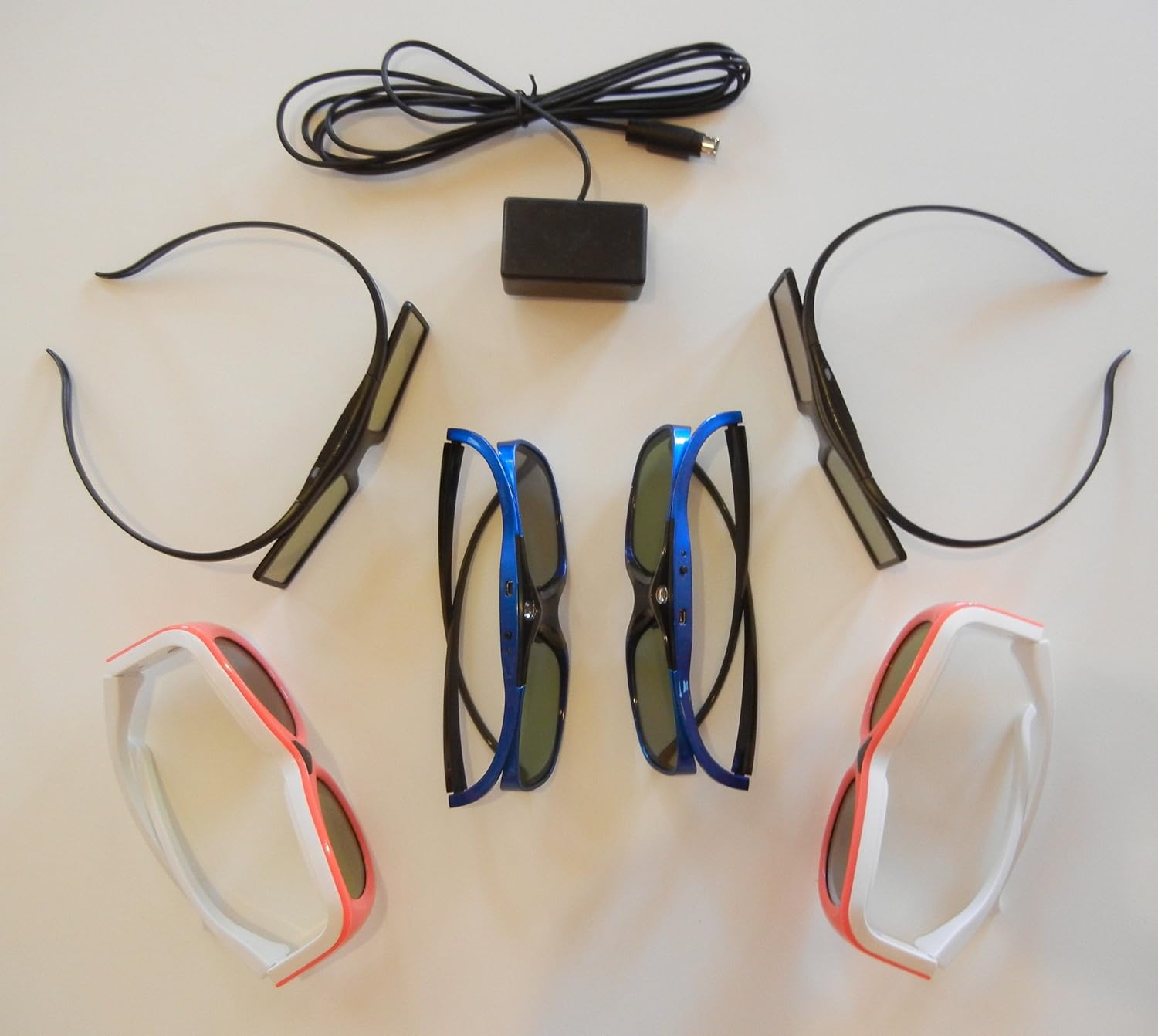 World's First Blue Tooth Kit (Emitter 6 glasses) for DLP TV's, Optoma HD25, HD33,GT750,3DXL etc Mitsubishi or Samsung DLP TV's, VIP Gamer and Lumagen CRT 3D, etc, Optoma 3D-XL 3D box, Moome EXTV3 Box, Nvidia Quadro Cards, X3D, I/O, ED etc black 3D Gaming dongle etc