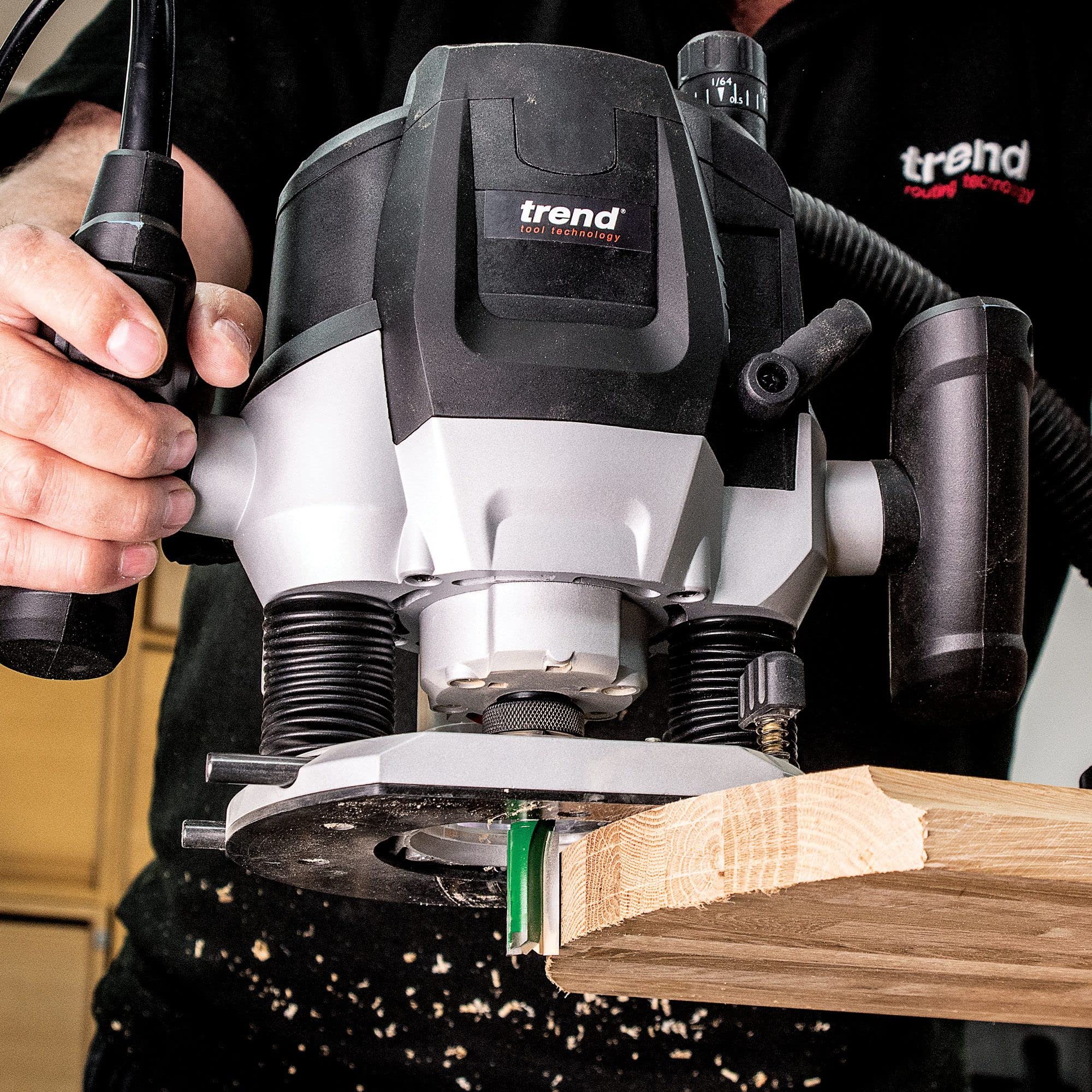 Trend T7 Oberfräse 2100 W, 12 mm Spannzange, variable Drehzahl, 50 mm Frästiefe, Sanftanlauf, 230 V, für Arbeitsplatten, Nuten und Profilfräsungen, im Koffer, T7EK/EURO