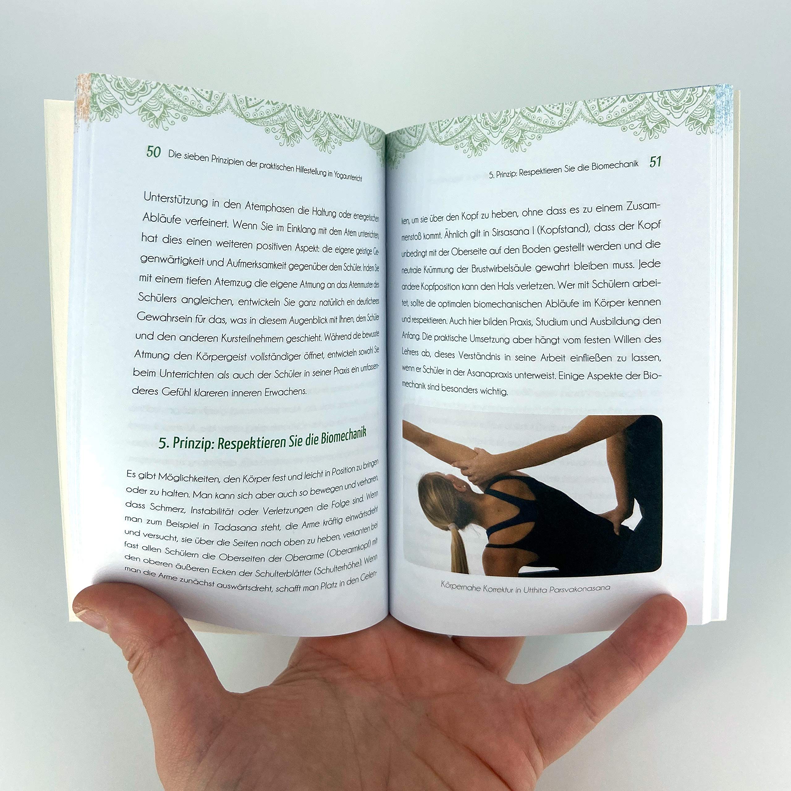 Yoga-Haltungen korrigieren – Kartenset: Über 100 Übungskarten mit Begleitbuch (Yoga unterrichten, Band 6)