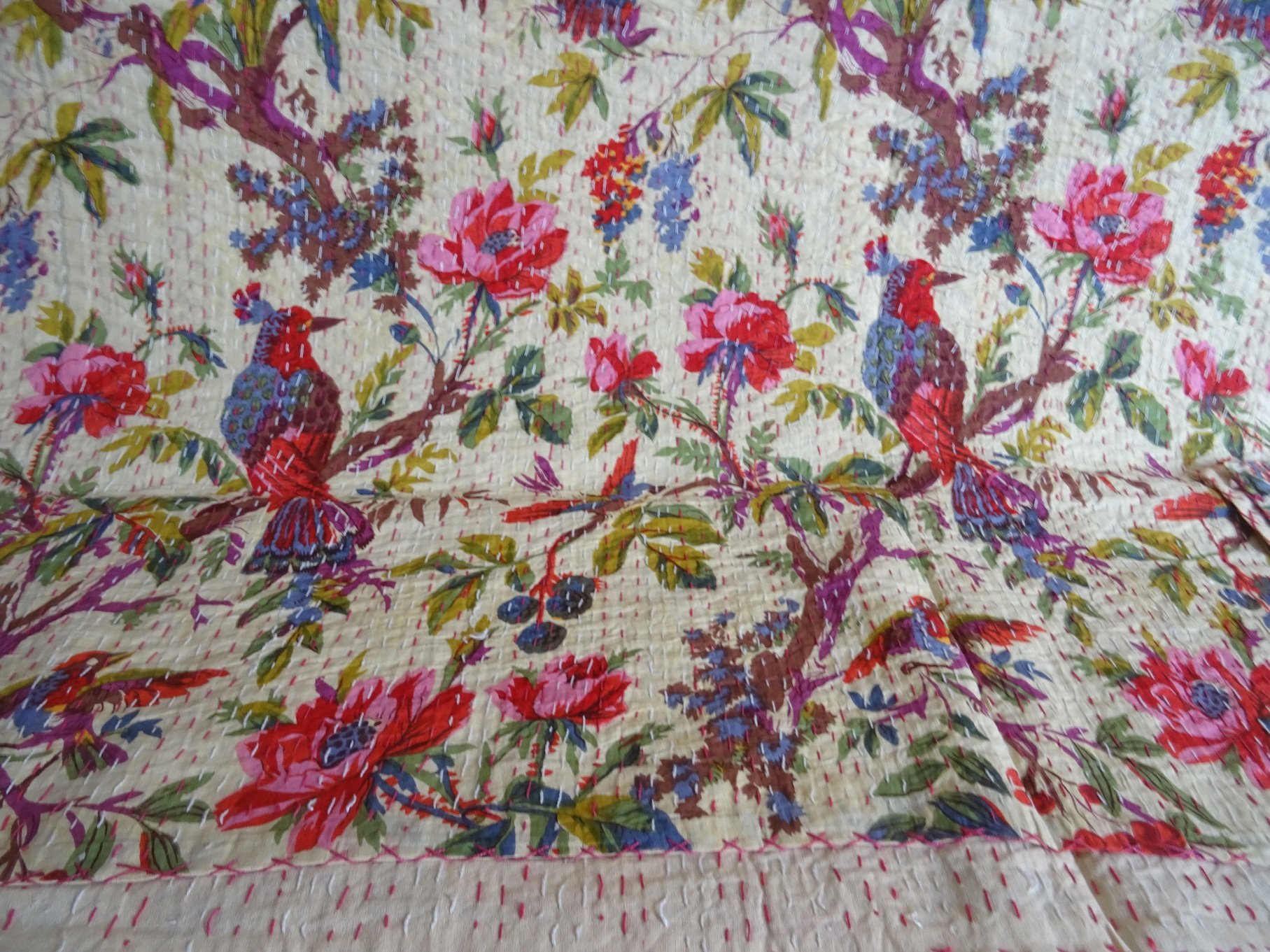 Tribal Asian Textiles 026 - Copriletto etnico Kantha, stampa con uccelli, realizzato a mano, per letto king-size, dimensioni: 228 x 274 cm