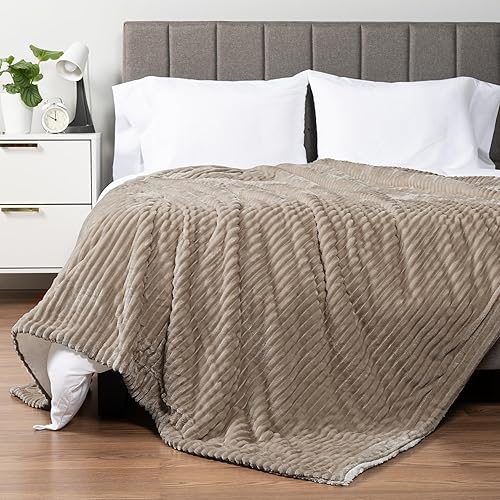 Miniatura 4 de PAVILIA Manta de forro polar Sherpa para sofá, color marrón claro, mantas y mantas de felpa suave y mullida, cálida manta Sherpa acanalada para