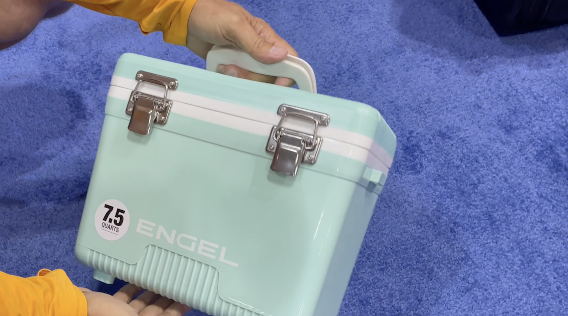 Watch Engel 7.5 Ice/Dry Box Cooler- CAMERA DRY or DRINKS COLD ! on