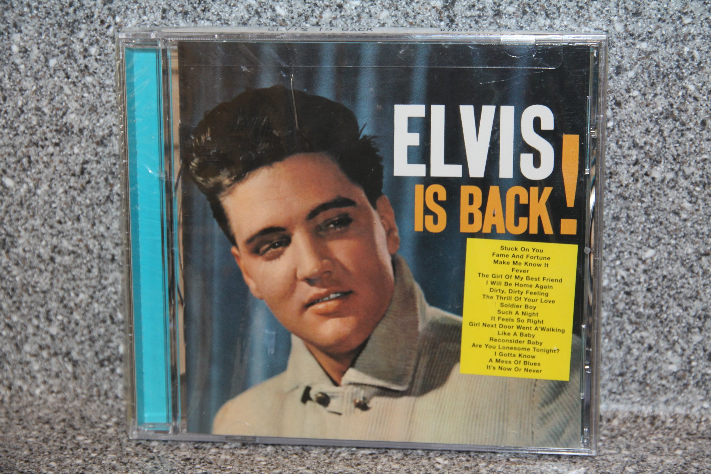 Elvis Is Back: Amazon.co.uk: CDs & Vinyl