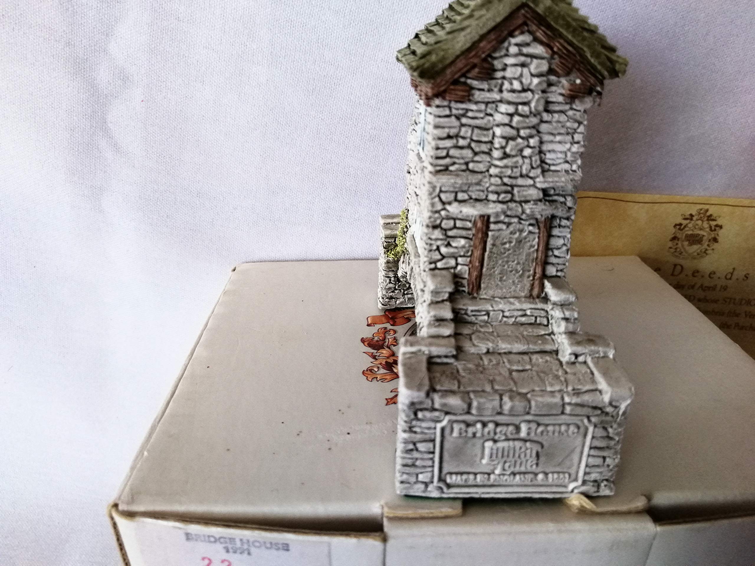 Lilliput Lane Bridge House 1991 Plastic Traditional Miniature Toy