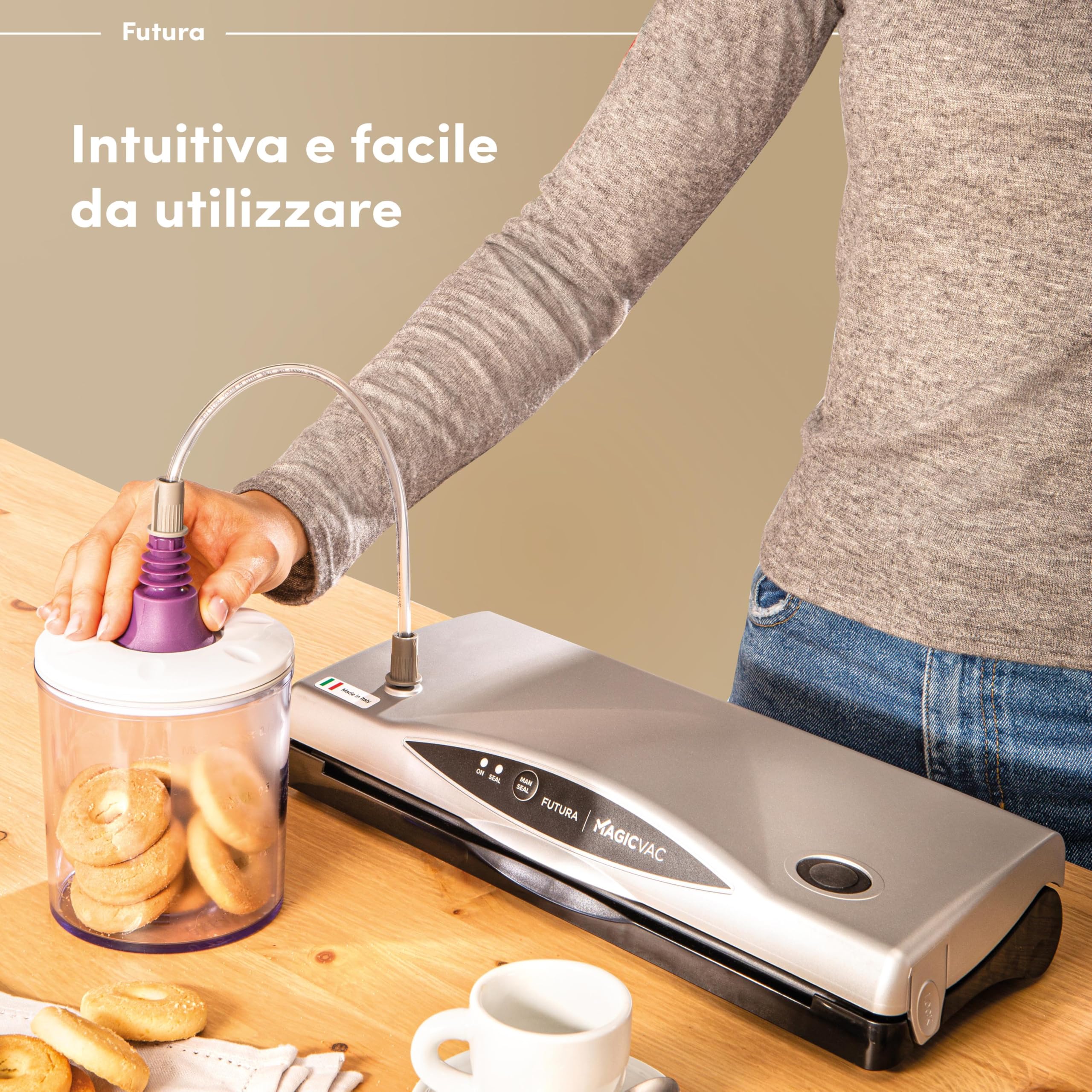 Magic Vac, Futura, Macchina Sottovuoto Alimenti Multifunzione, Ideale per Sacchetti Sottovuoto e Contenitori, con Kit Sottovuoto Alimenti, Tecnologia Brevettata, Made in Italy, Silver-Nera
