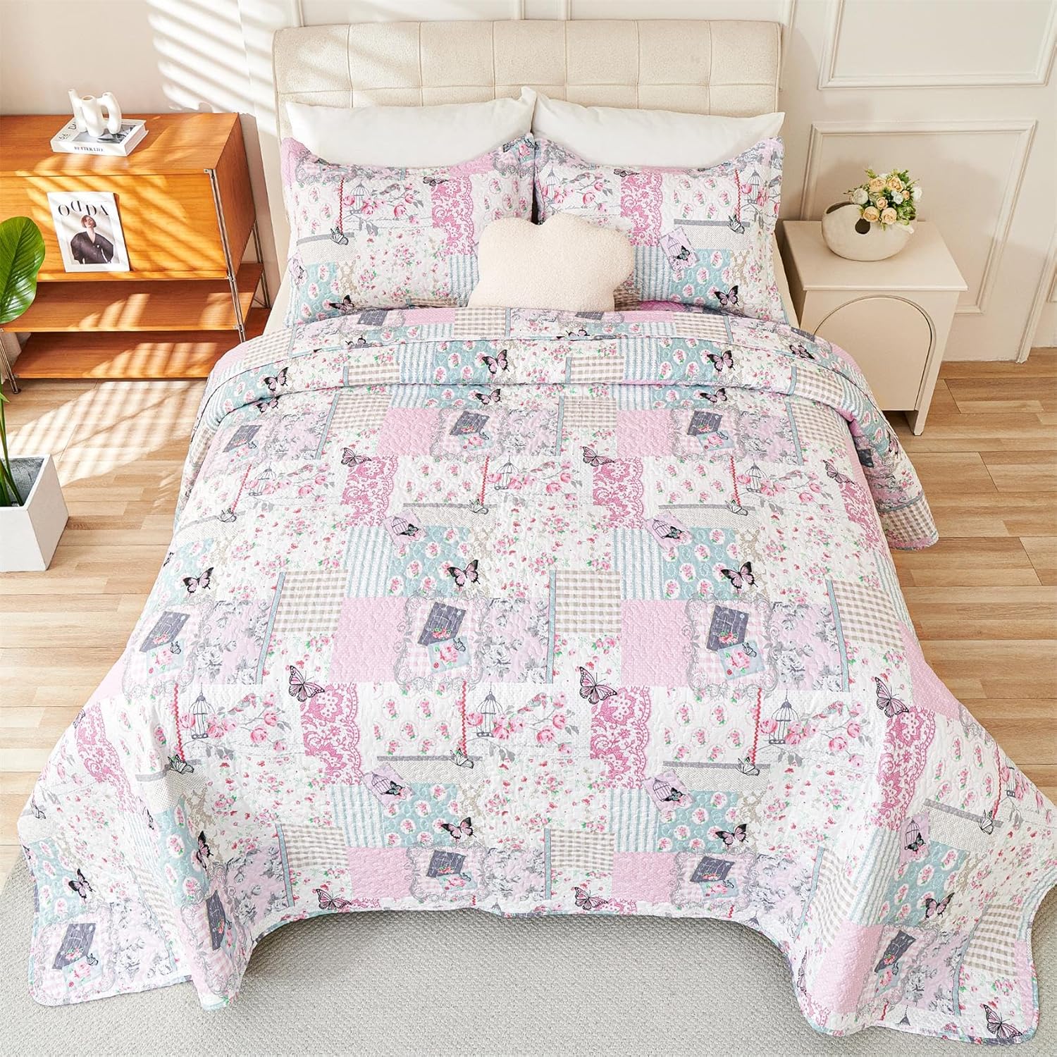 Cmfshape Romantic Patchwork Quilt Set Queen Size,Reversible Bedspread Coverlet 3-Piece,Butterfly Bed Cover Set with Pillow Shams,Lightweight Microfiber Bedding Set for All Season (Pink,90x90) - Image 3