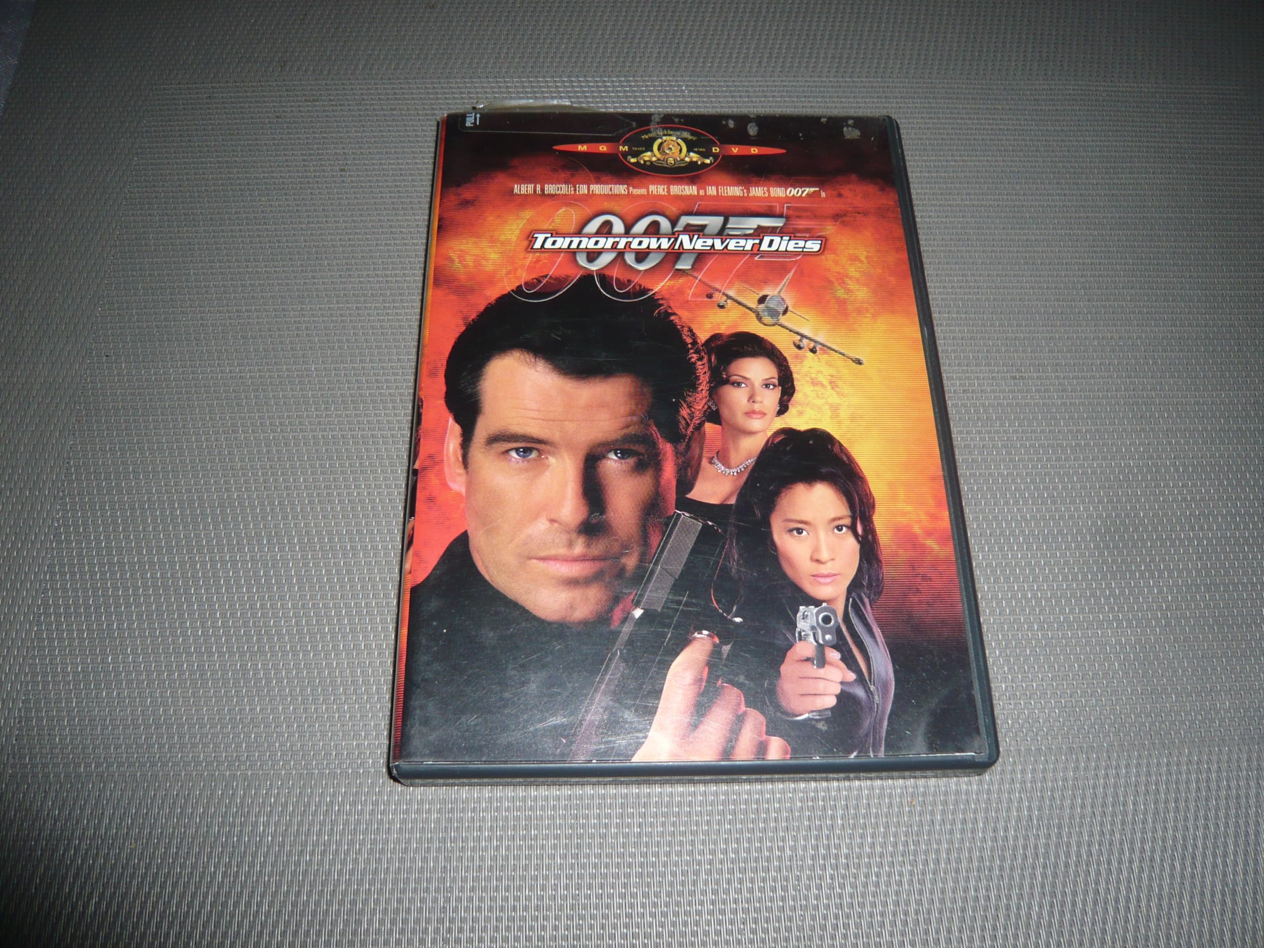 Bond: Tomorrow Never Dies DVD edición americana original película de acción