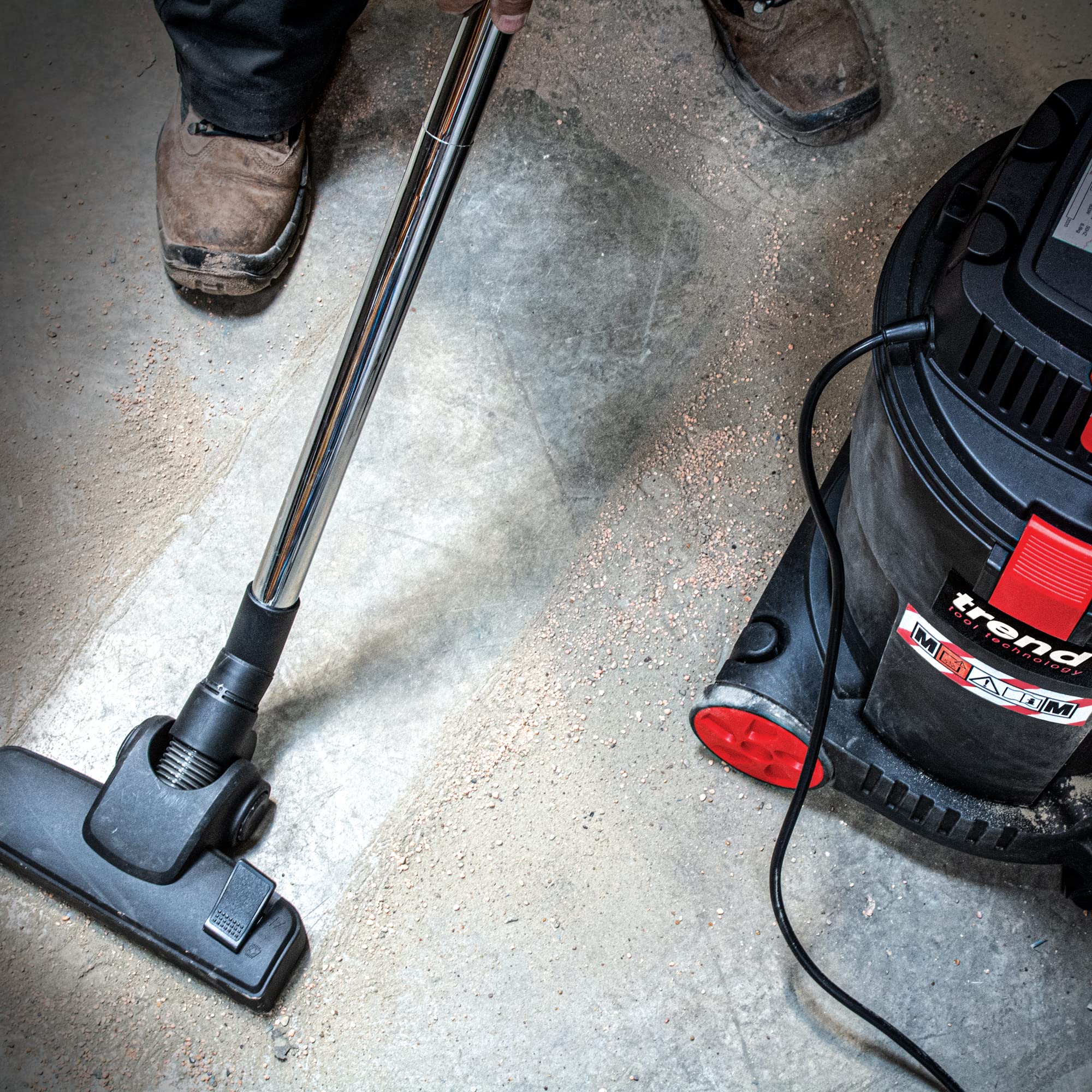 Trend odkurzacz na mokro i sucho klasa M, 1200 W, 25/17 l, T33 | Odkurza pył i płyny, klasa M, pojemność 25 l na sucho i 17 l na mokro, T33A/EURO