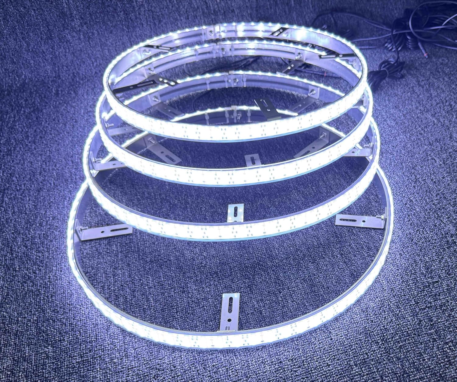 4PCS 17.5" Triple Row LED Wheel Ring Lights, Ultra Bright Pure White Truck Rim Lights with Bluetooth App, Music Sync Strobe Flash Breath Modes, IP68 Waterproof Off-Road Wheel Well Glow Kit
