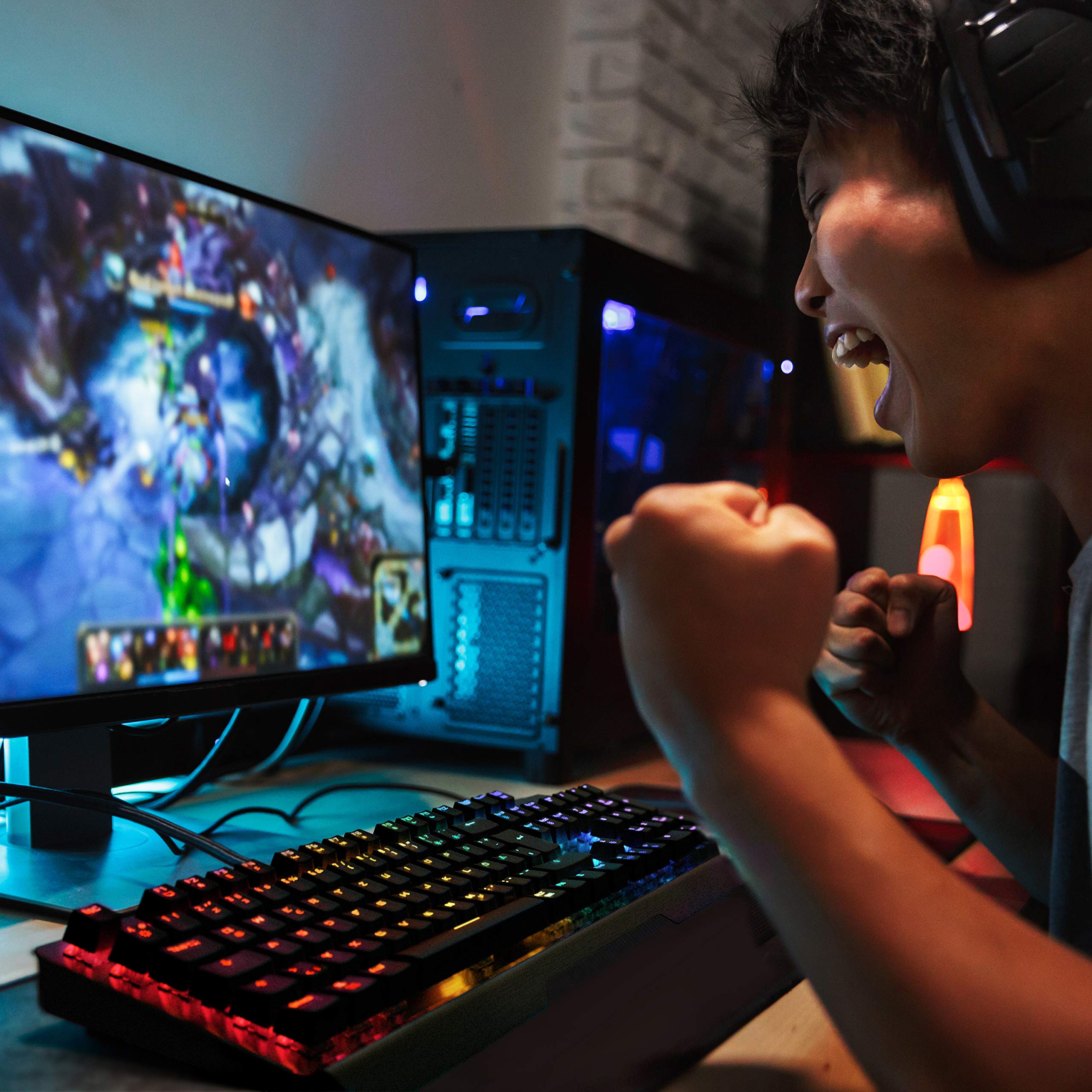 TITANWOLF Mechanische Tastatur ALUMAR MMO 10800dpi Gaming Maus XXL Mauspad Set, Anti-Ghosting, LED Backlight