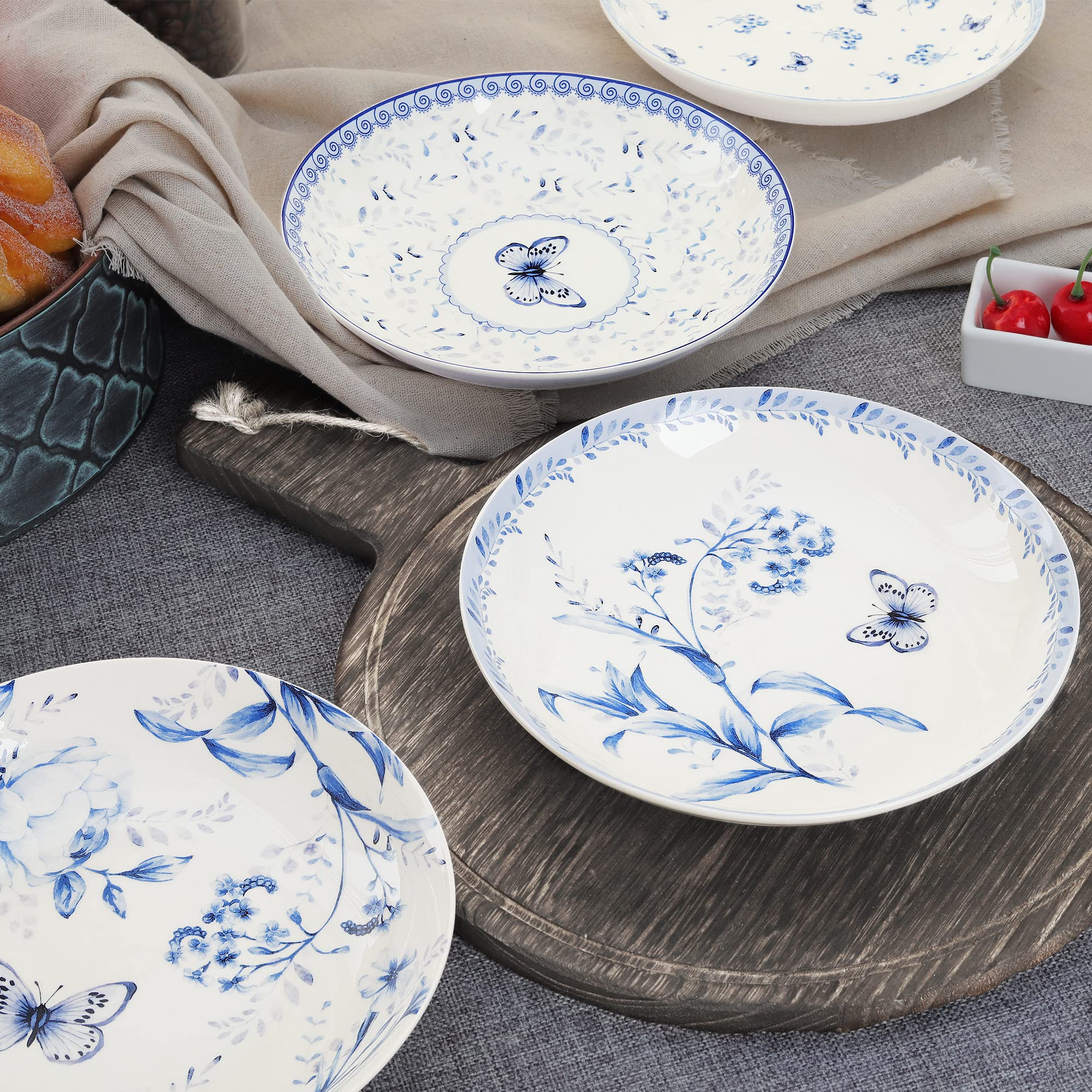 fanquare 4-Teilig Spring Vibes Schmetterling Dessertteller, Kuchenteller Frühstücksteller aus Porzellan mit Blumen, Blaue Serie, 20 cm