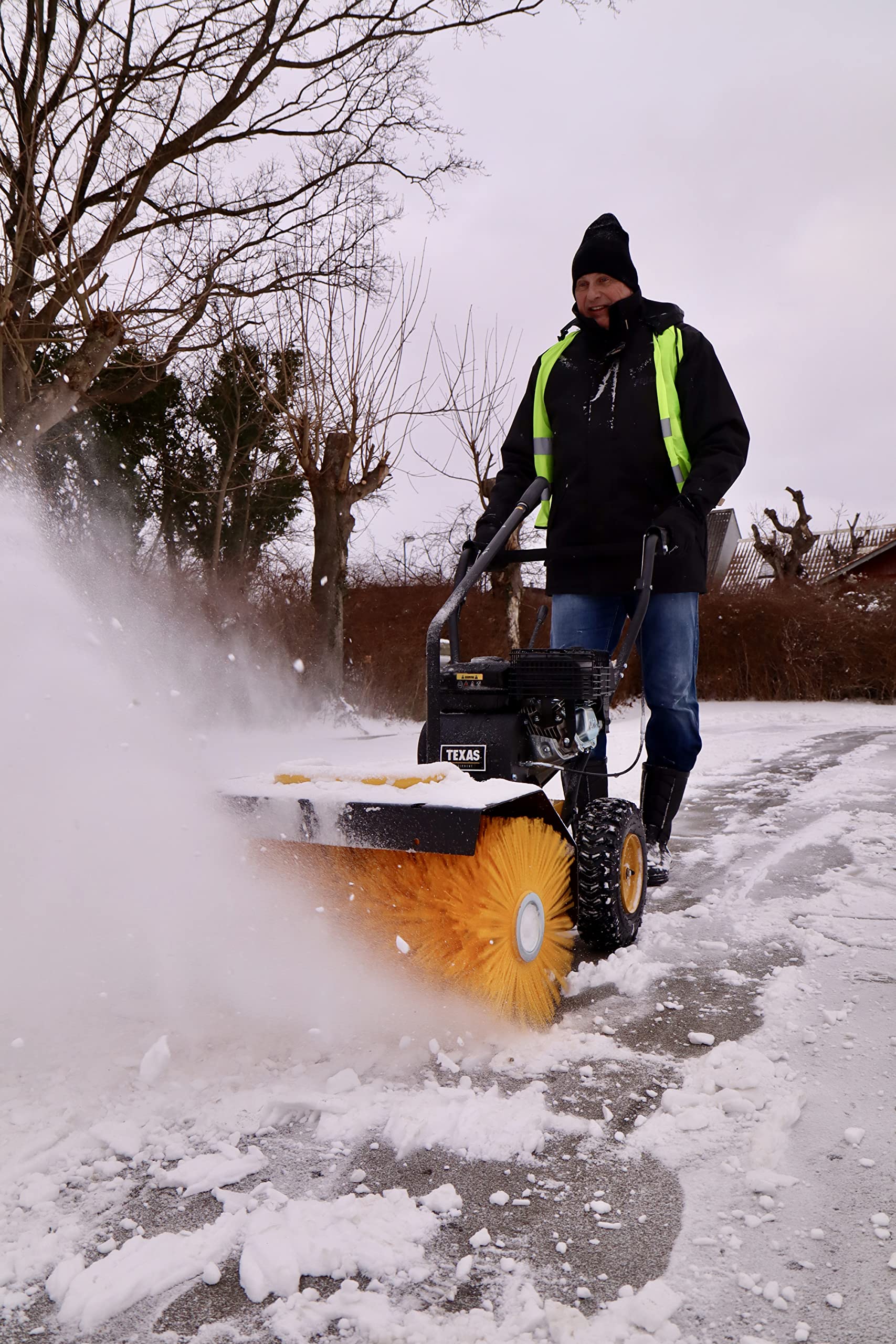 TEXAS Handy Sweep 690TG 3in1 212ccm Kehrmaschine Benzin mit Schneeschild Schneeschieber Laubsammler Fangkorb Schneefräse Schneeräumer mit Antrieb Radantrieb | 60cm | 5,4PS | 4Takt | 3xVor.1xRück.