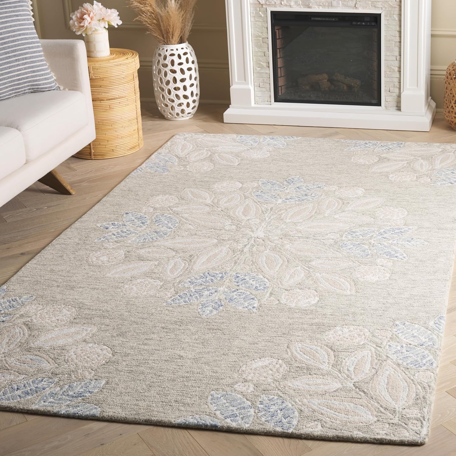 SAFAVIEH Jardin Collection Area Rug - 5' x 8', Light Grey & Ivory, Floral Design, Handmade Wool, Ideal for The Living Room, Dining Room, Bedroom (JAR738G-5)