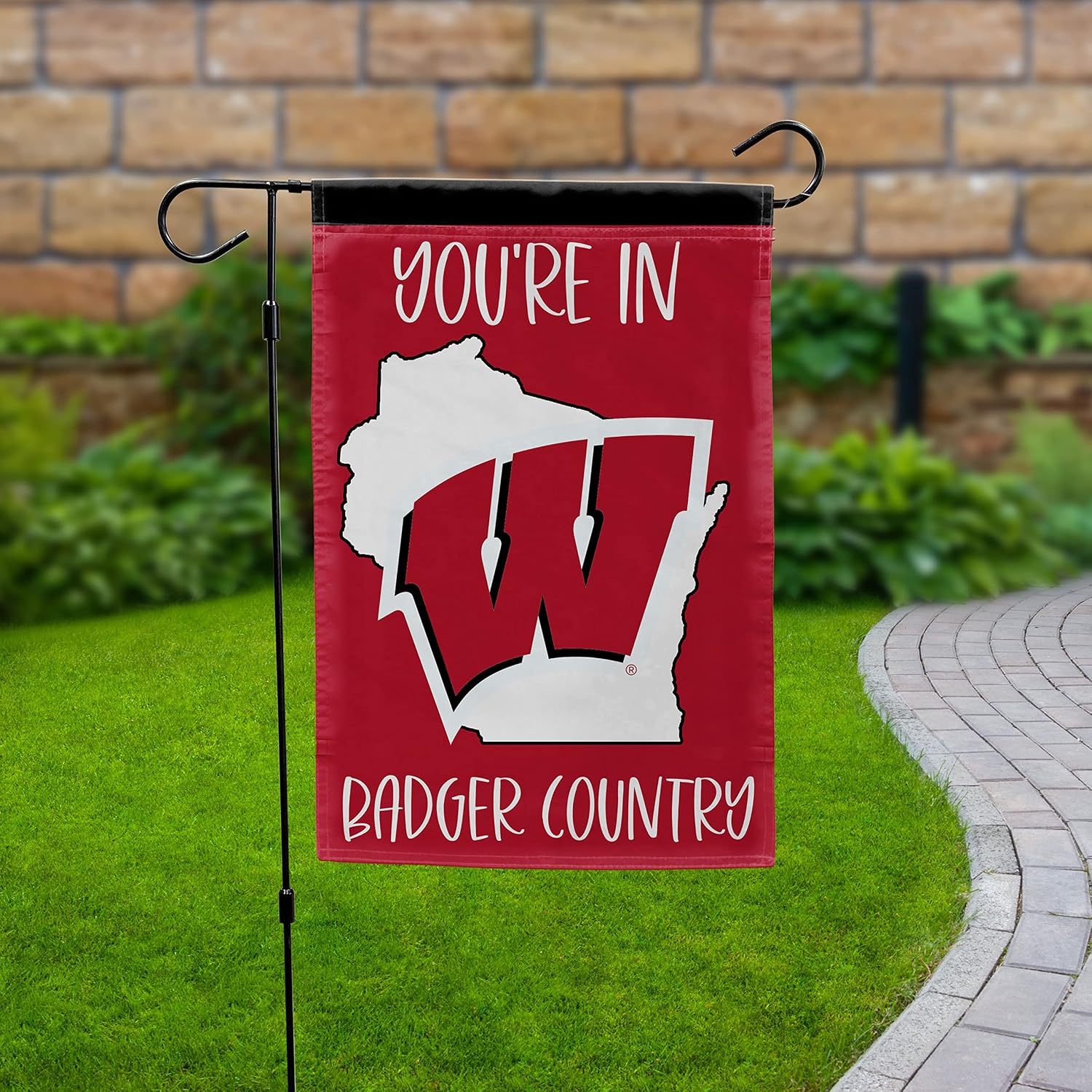 FANMATS 34997 Wisconsin Badgers State Shape Garden Flag 12"x18"