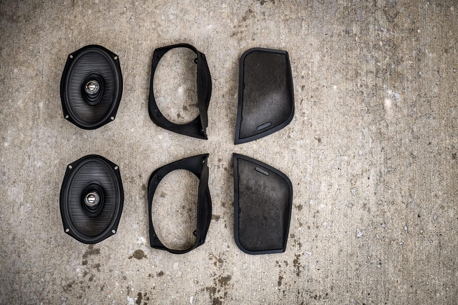 Hogtunes Retro 692 LID-RM Saddlebag Lid Speaker Adaptors with 400 Watt XL Series 6"x9" Speakers (2 Pack), Fits 2014-2024 Harley-Davidson Motorcycles