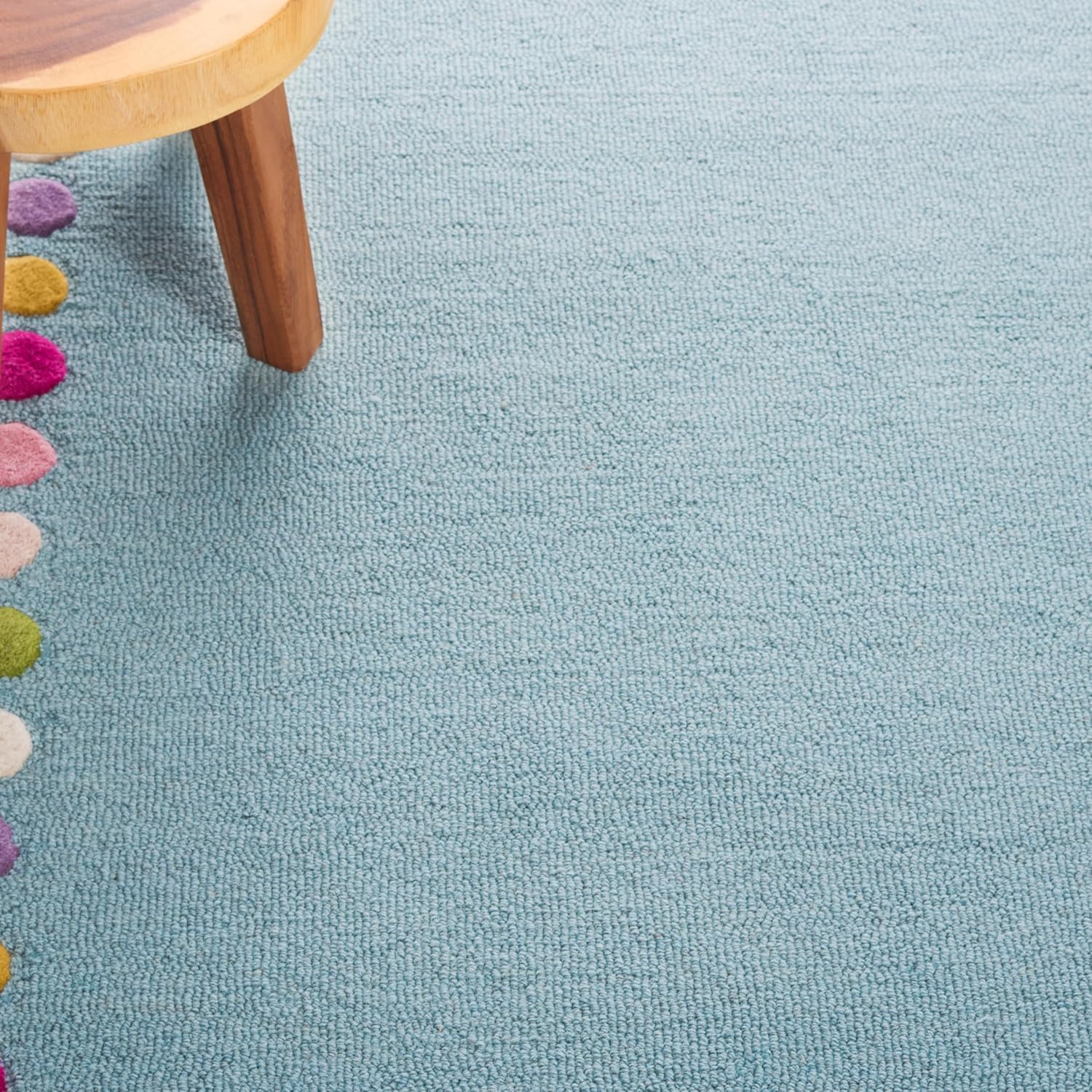 SAFAVIEH Kids Collection Runner Rug - 8' Runner, Blue & Pink, Casual Design, Ideal for High Traffic Areas in Hallway, Bathroom & Kitchen (SFK928M-28)