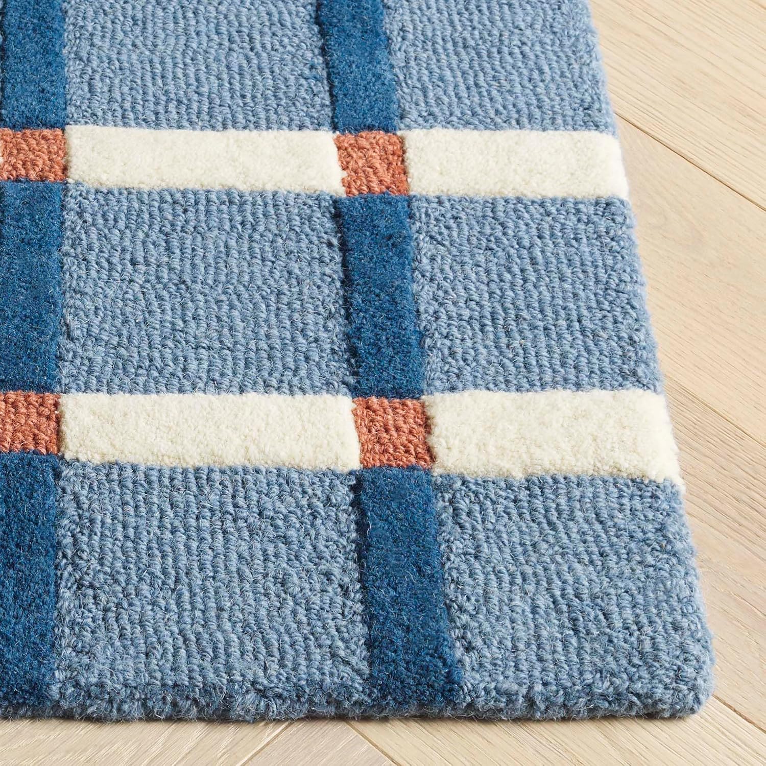 SAFAVIEH Handmade Wool Area Rug 6x8 - Genre Collection - Modern Design, Blue & Ivory, Ideal for Living Room, Bedroom, Dining Space (GRE602M)