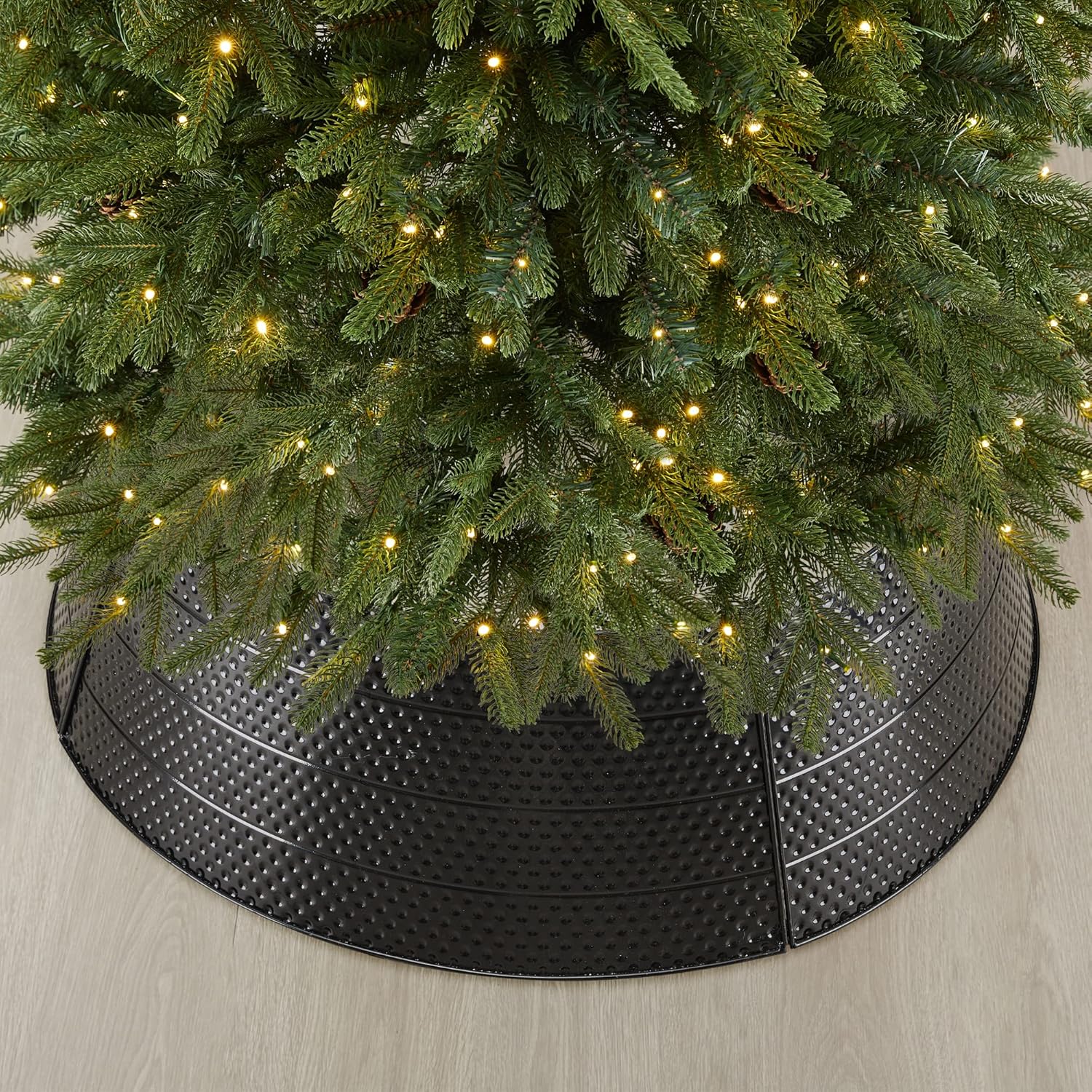 Glitzhome 40.5" D Christmas Black Hammered Metal Tree Collar, Decorative Tree Stand Cover Tree Ring for Christmas Decor