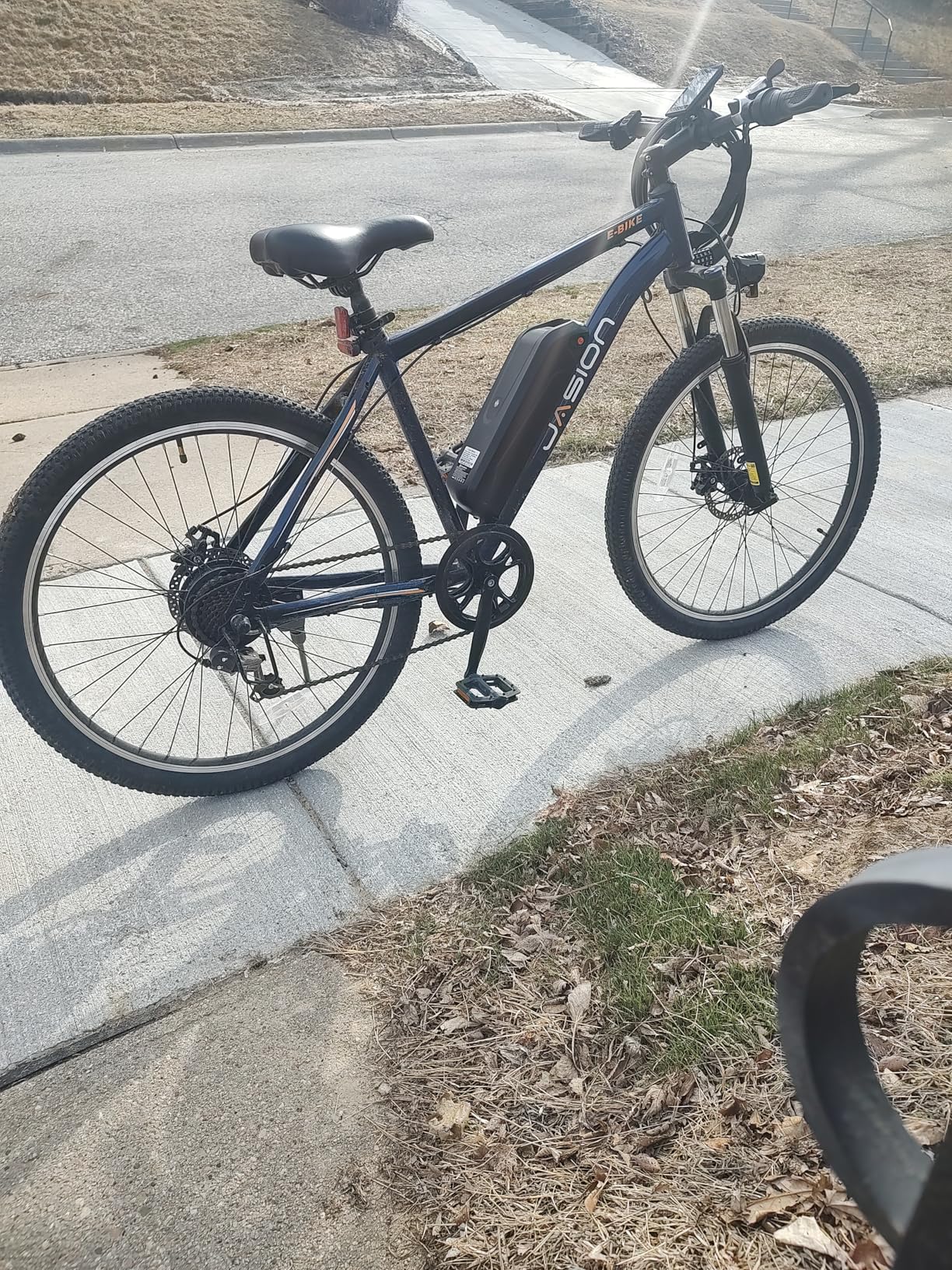 Jasion EB5 Electric Bike for Adults with Peak 500W Brushless Motor, 40Miles 20MPH Commuting Electric Mountain Bike with 360Wh Removable Battery, 7-Speed, 26" Tires and Front Fork Suspension photo review