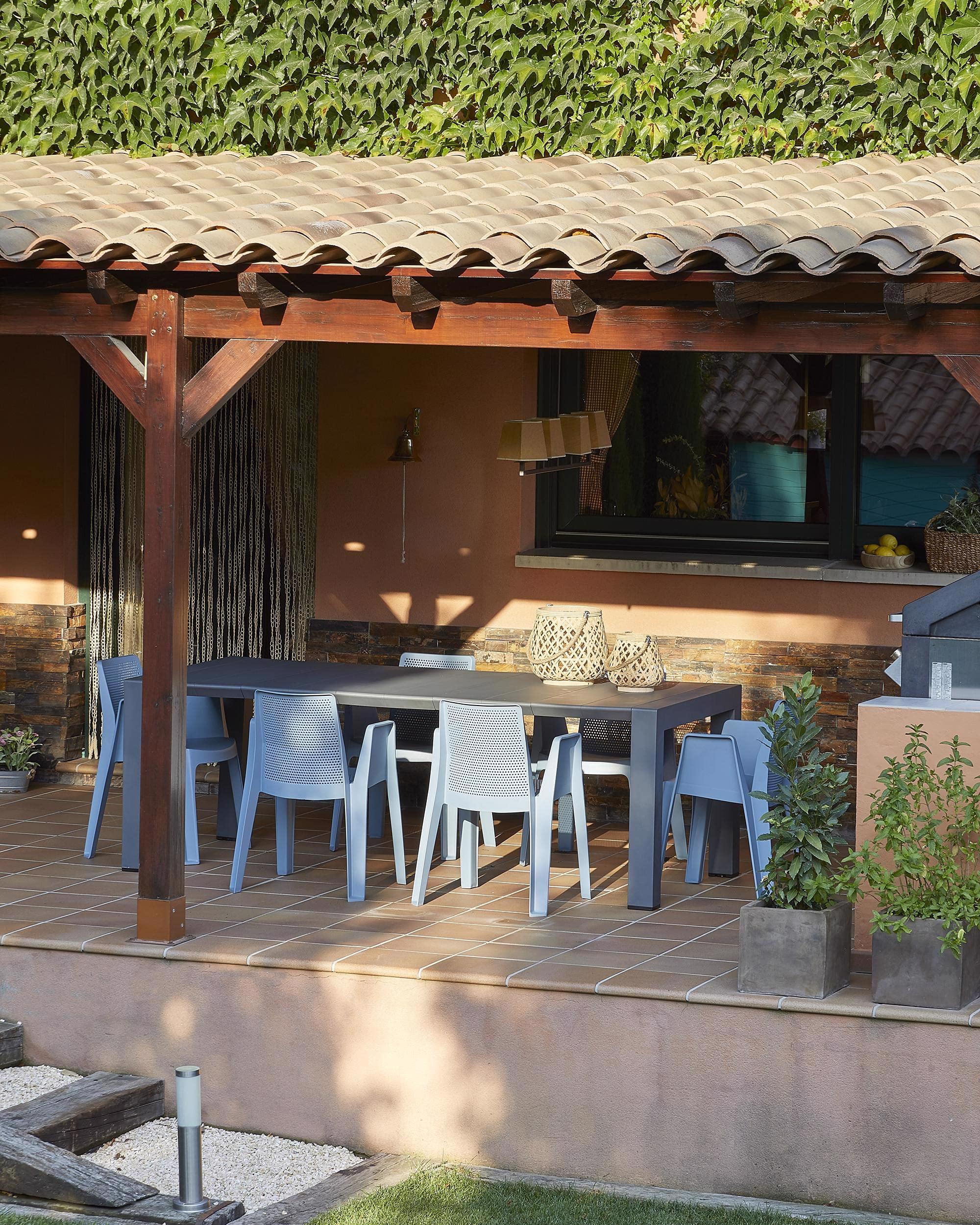 GARBAR Play Set 2 Silla con Brazos Exterior | jardín, terraza, balcón, Picnic, Camping, Catering, Eventos, reuniones | diseño, Ligero, apilable | Chocolate