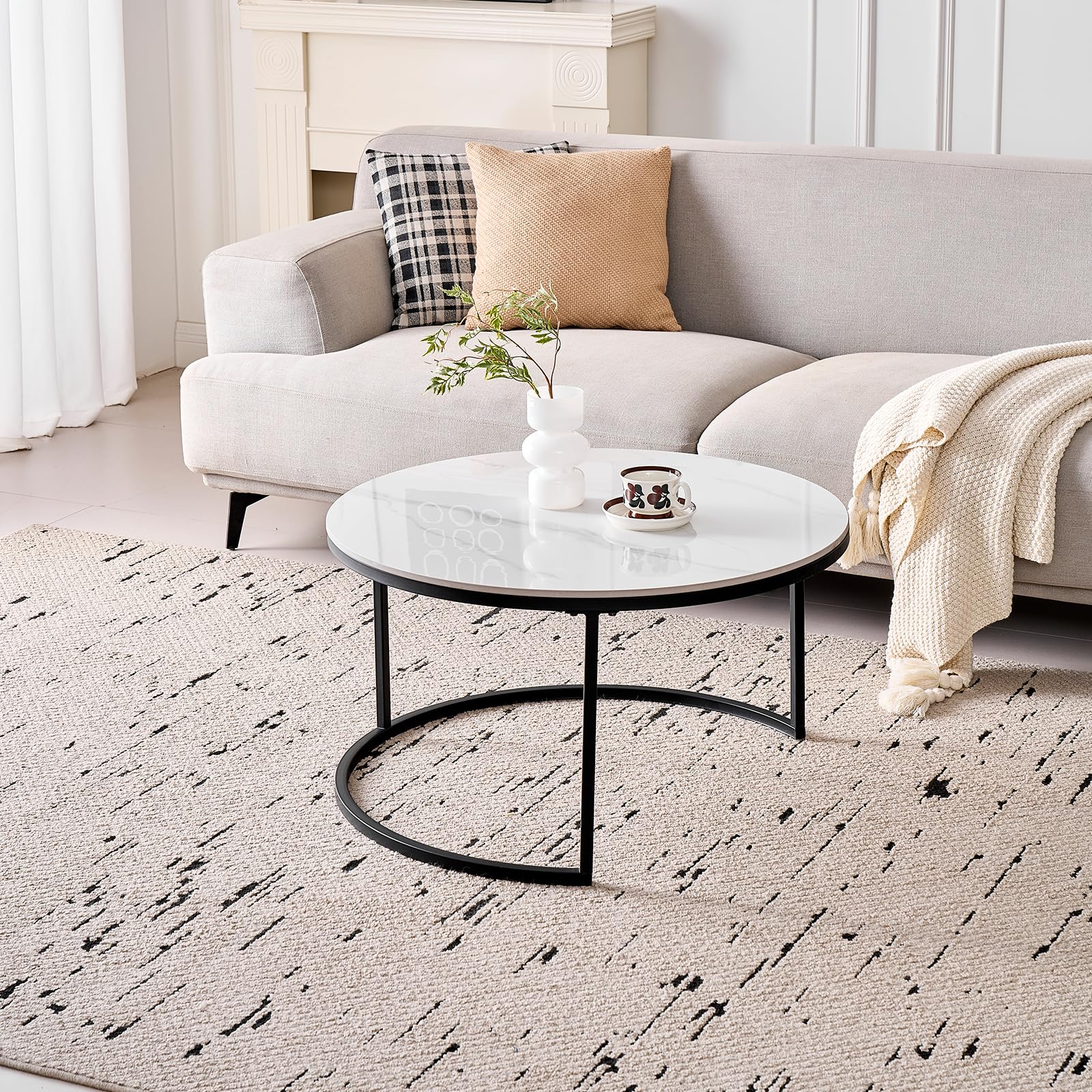 GrandCA HOME Set di 2 Tavolini Rotondi da Caffè, Tavolini Impilabili Moderni per il Soggiorno, Struttura in Metallo Nero, 50 cm e 70 cm, Realizzati in Marmo Bianco e Pietra Sinterizzata
