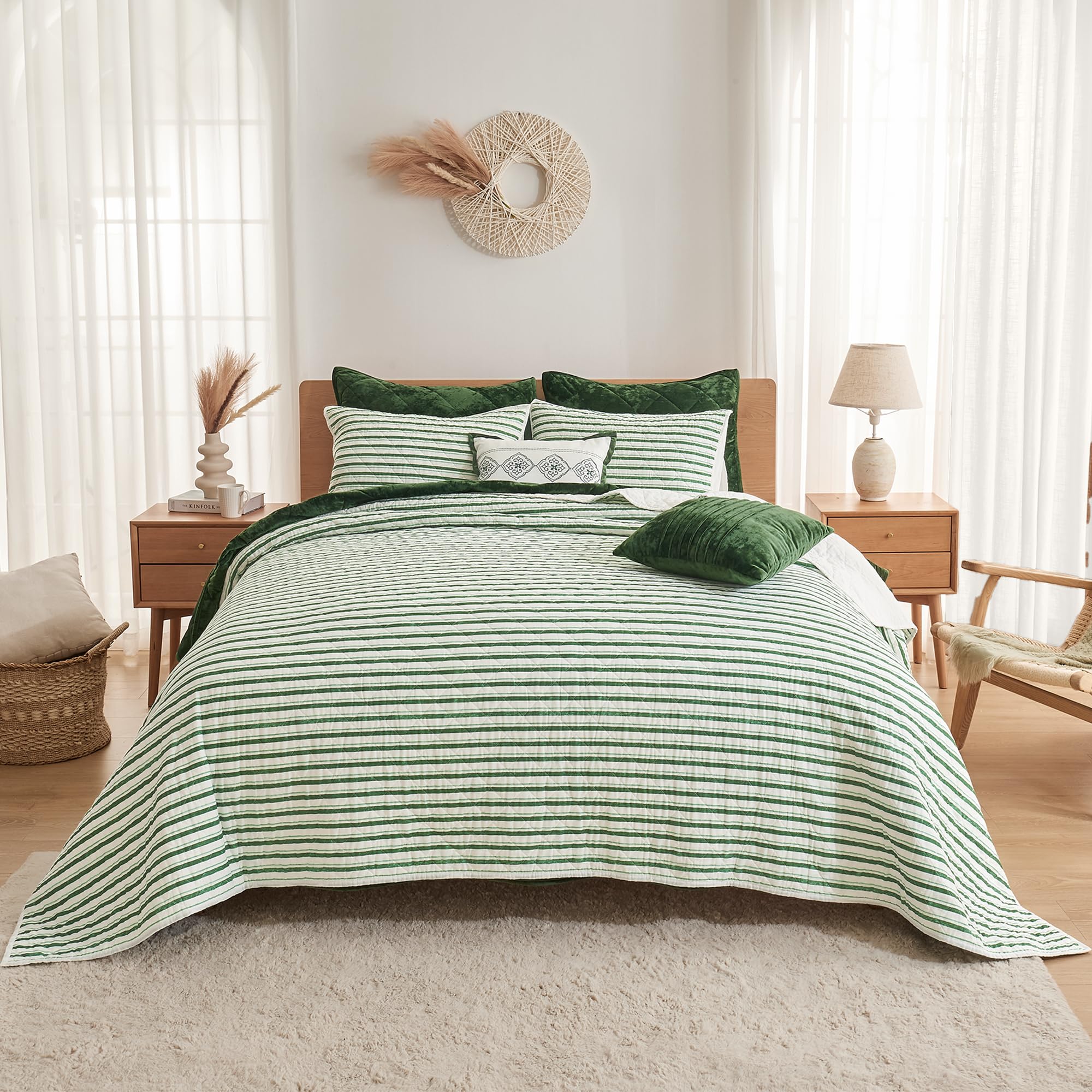 Wonderful 100% Cotton Striped Quilt Set Queen Size, 5 Piece White and Green Striped Bedspread Farmhouse Soft Reversible Coverlet Bedding Set for Queen Bed with Matching Shams for All Season