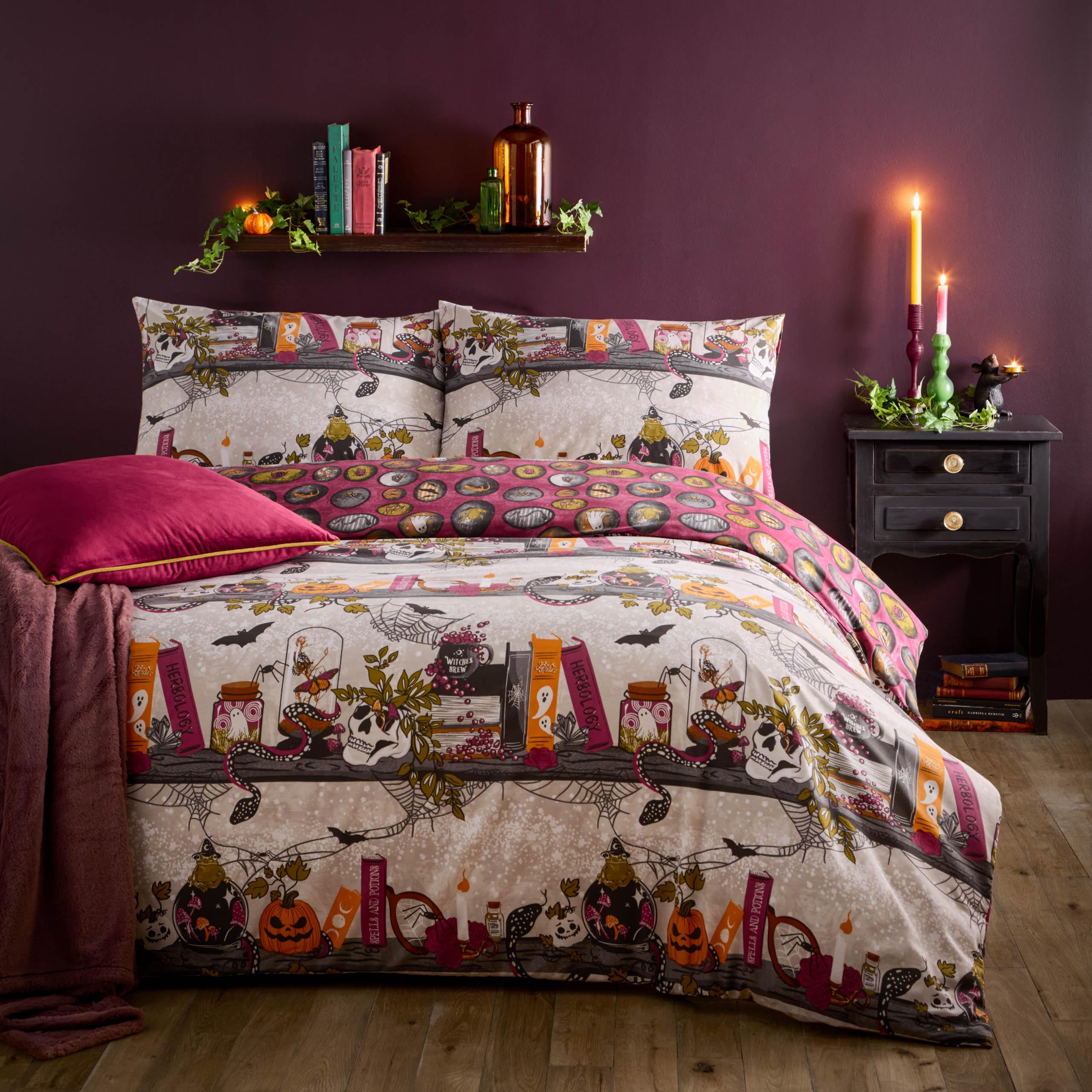 furn. Witchy Tales Duvet Cover Set (Multicolour - Super King)