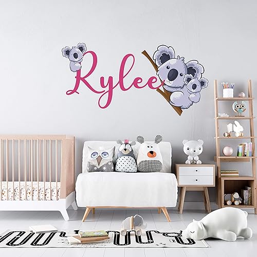 Calcomanía de pared de koala con nombre personalizado, MT171. Calcomanía de pared extraíble para habitación de niños - Calcomanía mural para niños disponible en Yaxa Colombia
