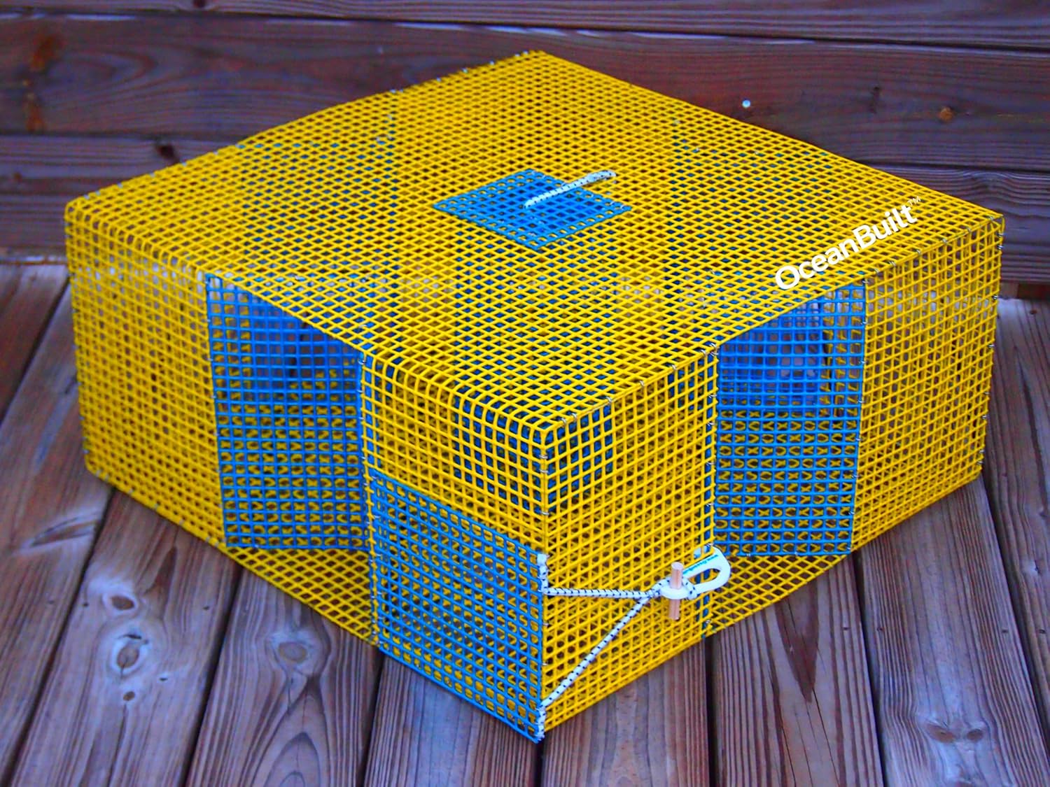 Baitfish & Pinfish Traps – Durable Wire Fishing Traps – Multiple Mesh Sizes, Trap Sizes & Buoy Kit Options