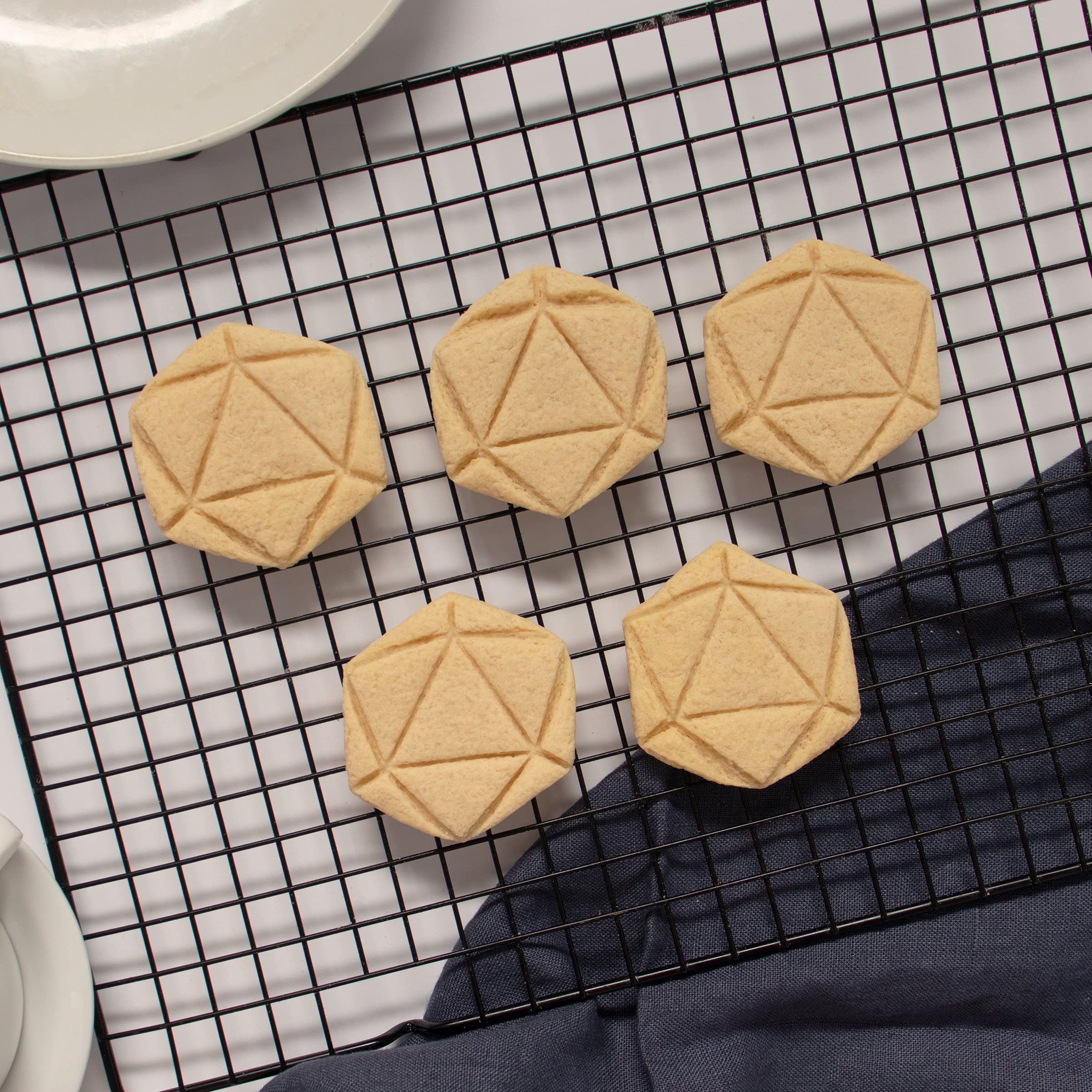 Amazon | BAKERLOGY 二十面体 クッキー型 | 焼き菓子やクラフトに