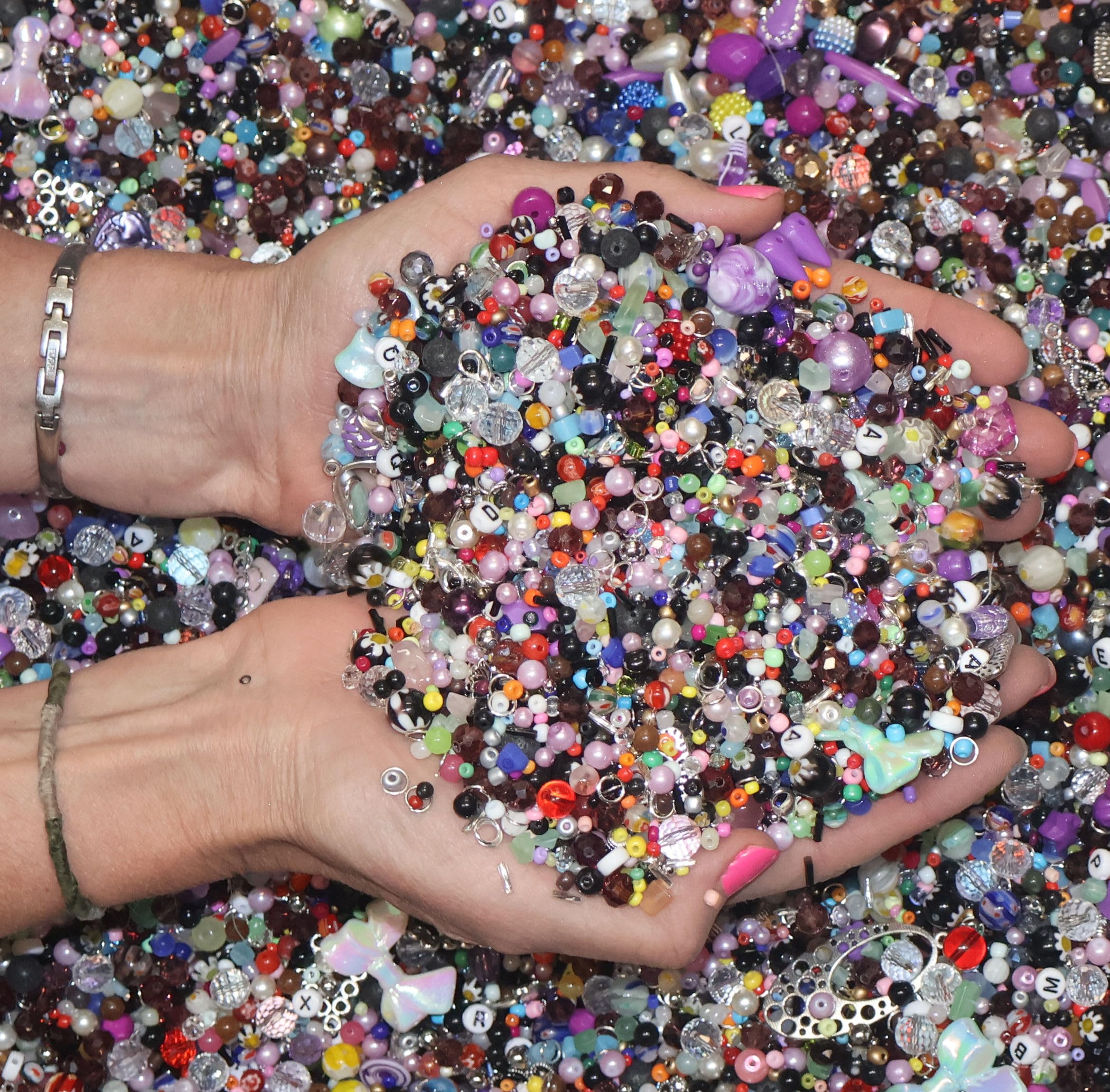 Perles œil de chat et perles en verre pour animer vos ateliers de bijoux et projets d'artisanat