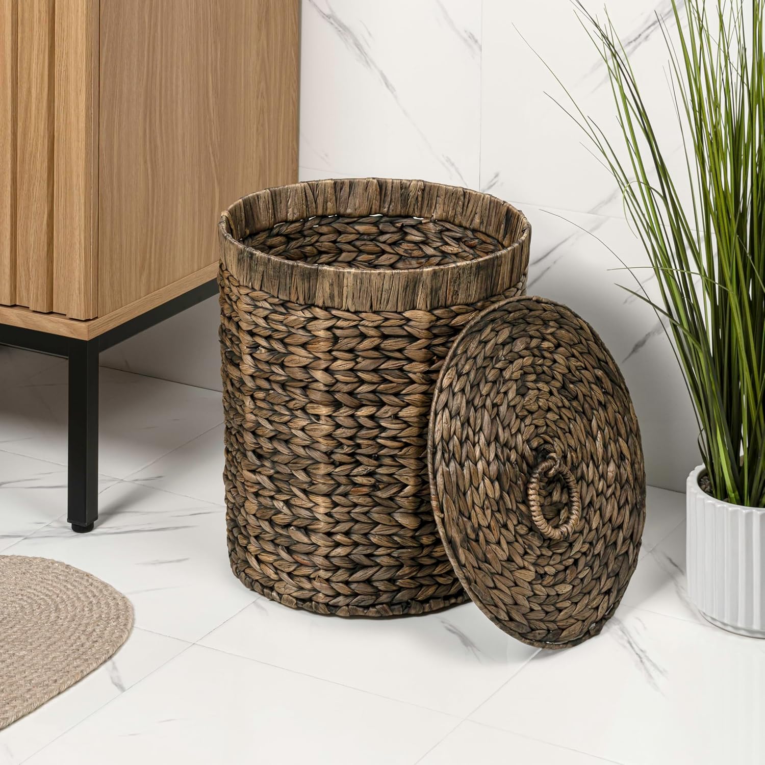 happimess HPM1400B-SET2 Nora Coastal Bohemian Handwoven Water Hyacinth 5.7-Gallon Tapered Round Wicker Watebasket with Lid, Brown (Set of 2)