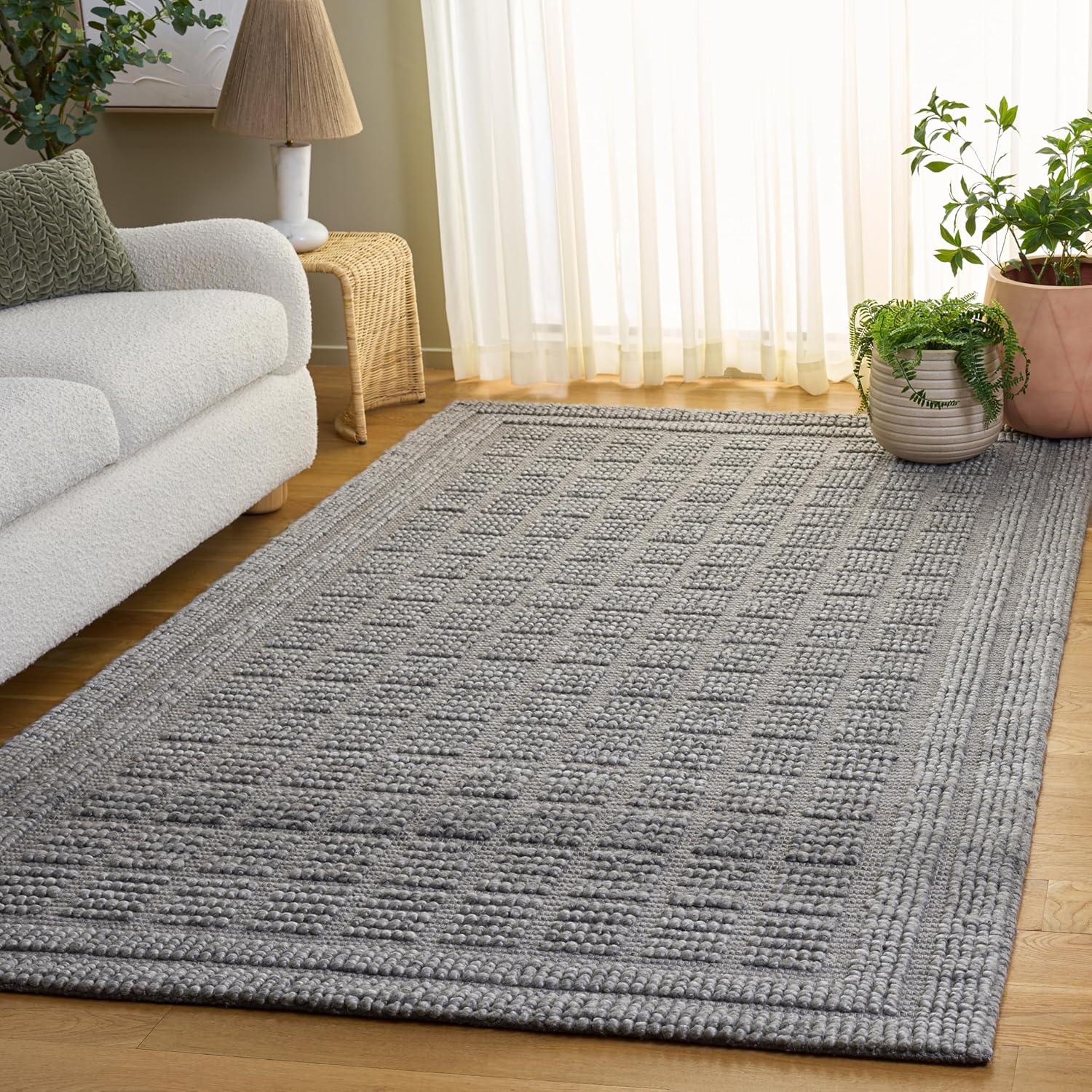 SAFAVIEH Area Rug 5x8 - Natura Collection - Grey, Textured Design, Handmade Wool Blend, Ideal for Living Room, Bedroom, Dining Space (NAT138F)