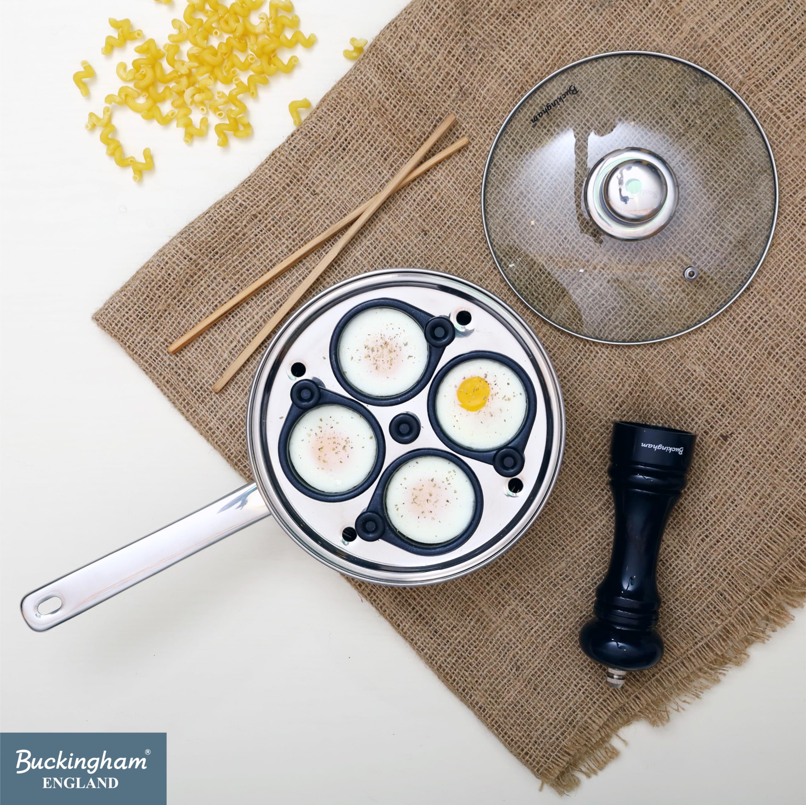Buckingham - Cazo para escalfar 4 Huevos (20 cm de diámetro, con 4 Soportes antiadherentes y extraíbles para Huevos), Color Plateado