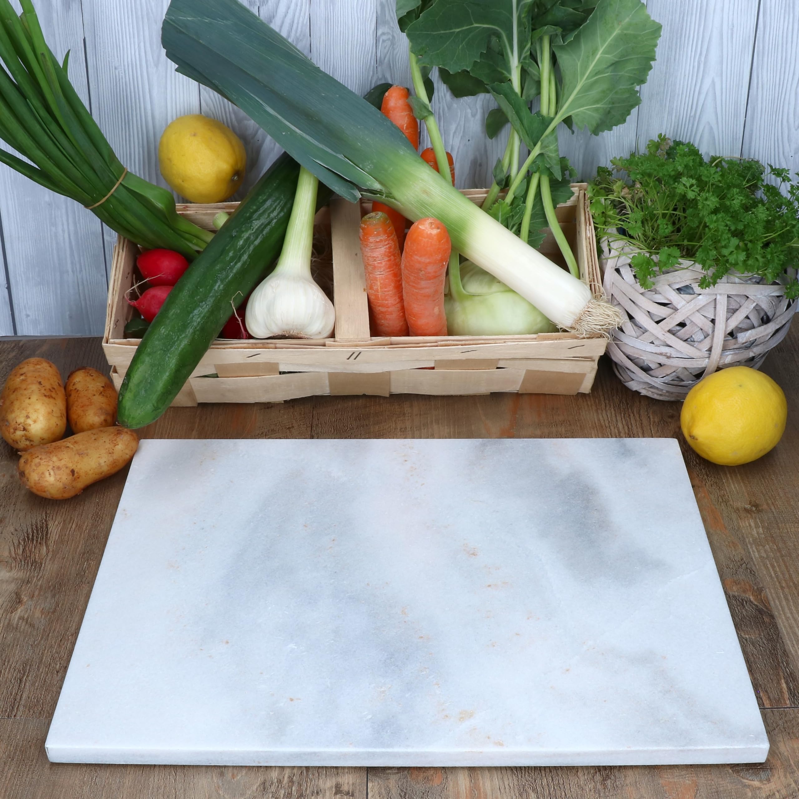 Homiu Witte Marmeren Snijplank | 40 x 30 x 1,5 cm | Hittebestendige Werkbladbeschermer Voor Keuken | Antislip en Slijtvaste Marmer | Gemakkelijk Schoon Te Maken Homiu Witte Marmeren Snijplank | 40 x 30 x 1,5 cm | Hittebestendige Werkbladbeschermer Voor Keuken | Antislip en Slijtvaste Marmer | Gemakkelijk Schoon Te Maken