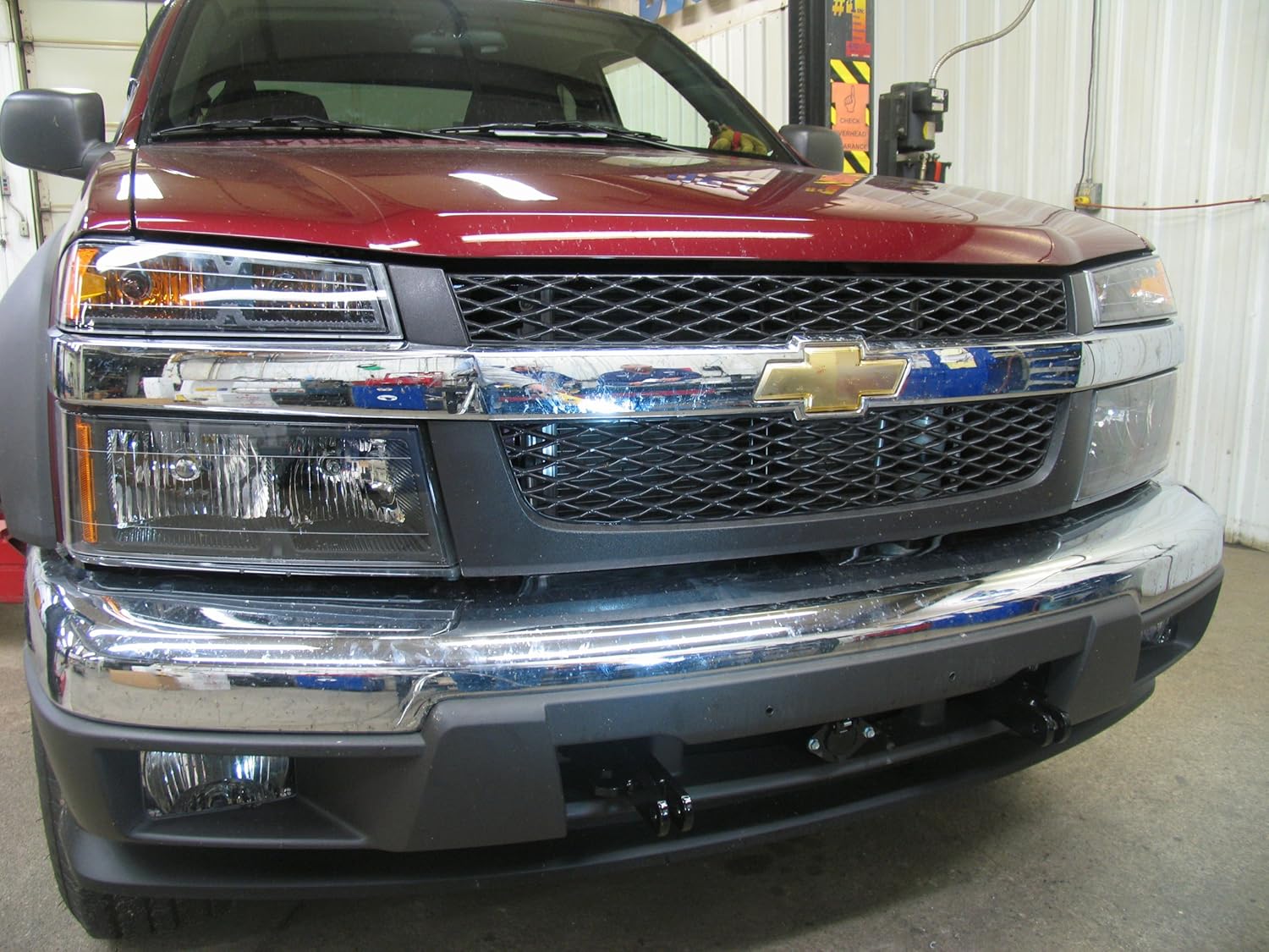 Blue Ox BX1656 Base Plate fits 2004-2012 Colorado & Canyon | Simple Installation | Easy Removable Arms | Included Mounting Hardware | Seamless Look