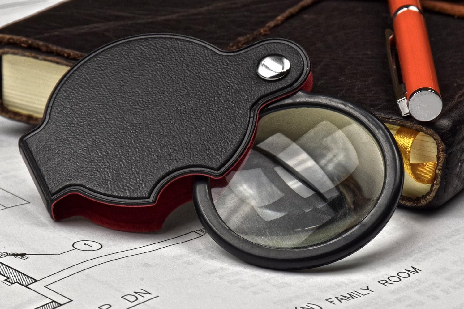 SE 5x Folding Pocket Magnifier with 1-1/2" Glass Lens Diameter - MF2054B