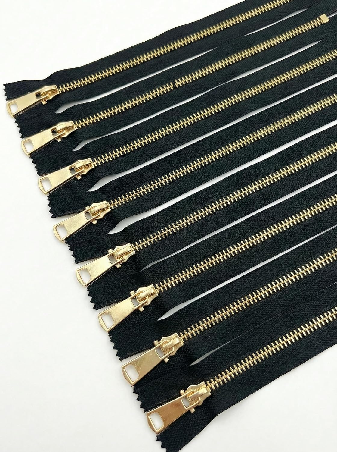 Wonesifee Metal Zippers 8pcs #5 Gold Close-end Non-Separating Short Zippers Golden Y-Teeth Black Colorful for Purses Bags Pockets Handbags DIY Sewing 8"(Black, 8inches)