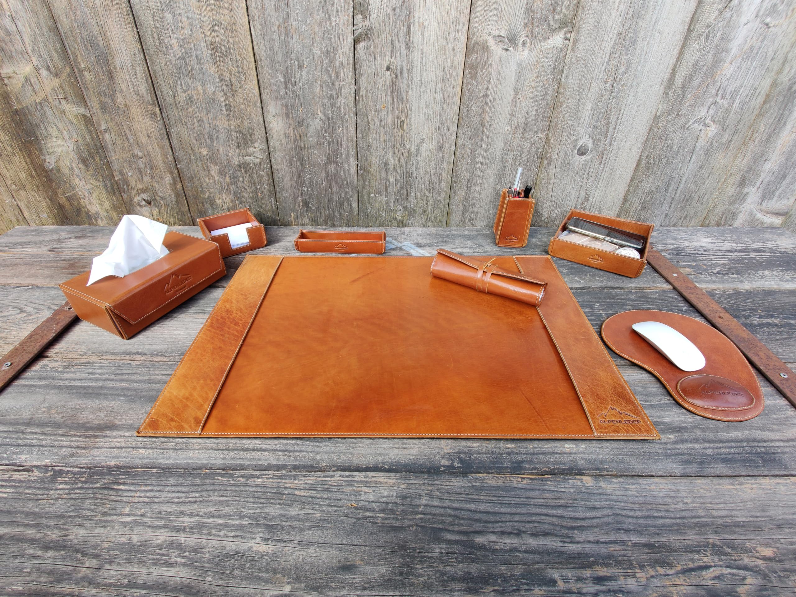 Alpenleder Stifteschale - Modell: ZENTA (Handgefertigt) - Nachhaltiges Bio-Leder aus regionaler Landwirtschaft | Stifteköcher leder *Fair Produziert* (19x4cm) (Cognac)