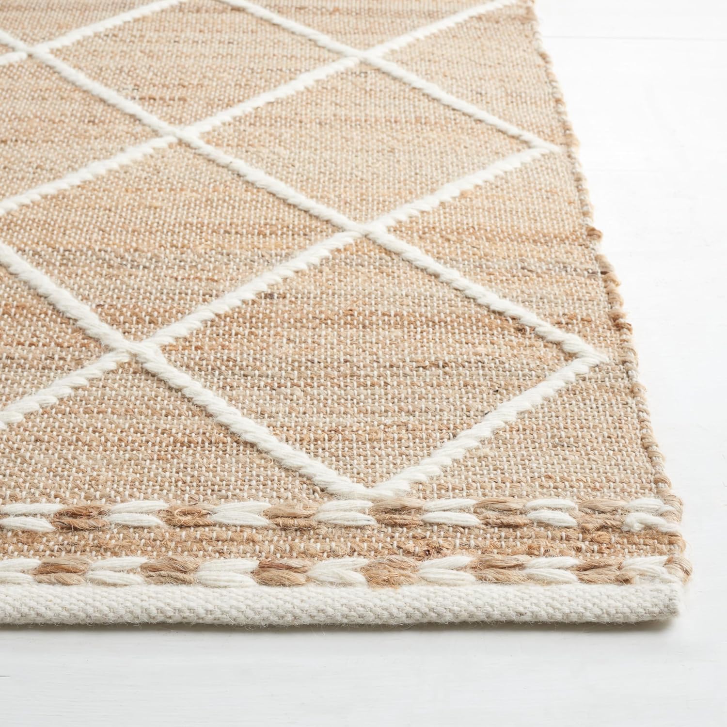 SAFAVIEH Natural Fiber Collection Runner Rug - 2'3" x 9', Natural & Ivory, Rustic Farmhouse Boho Style, Handmade Jute & Wool, Ideal for The Living Room, Bedroom, Dining Room (NFB278A-29)