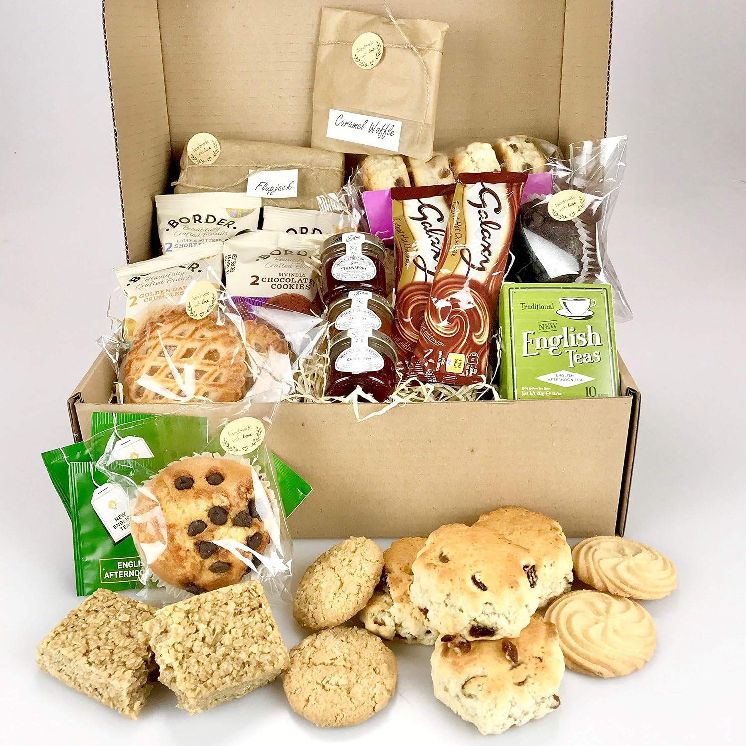 Deluxe AFTERNOON TEA Gift Hamper - a luxury selection of foods ...